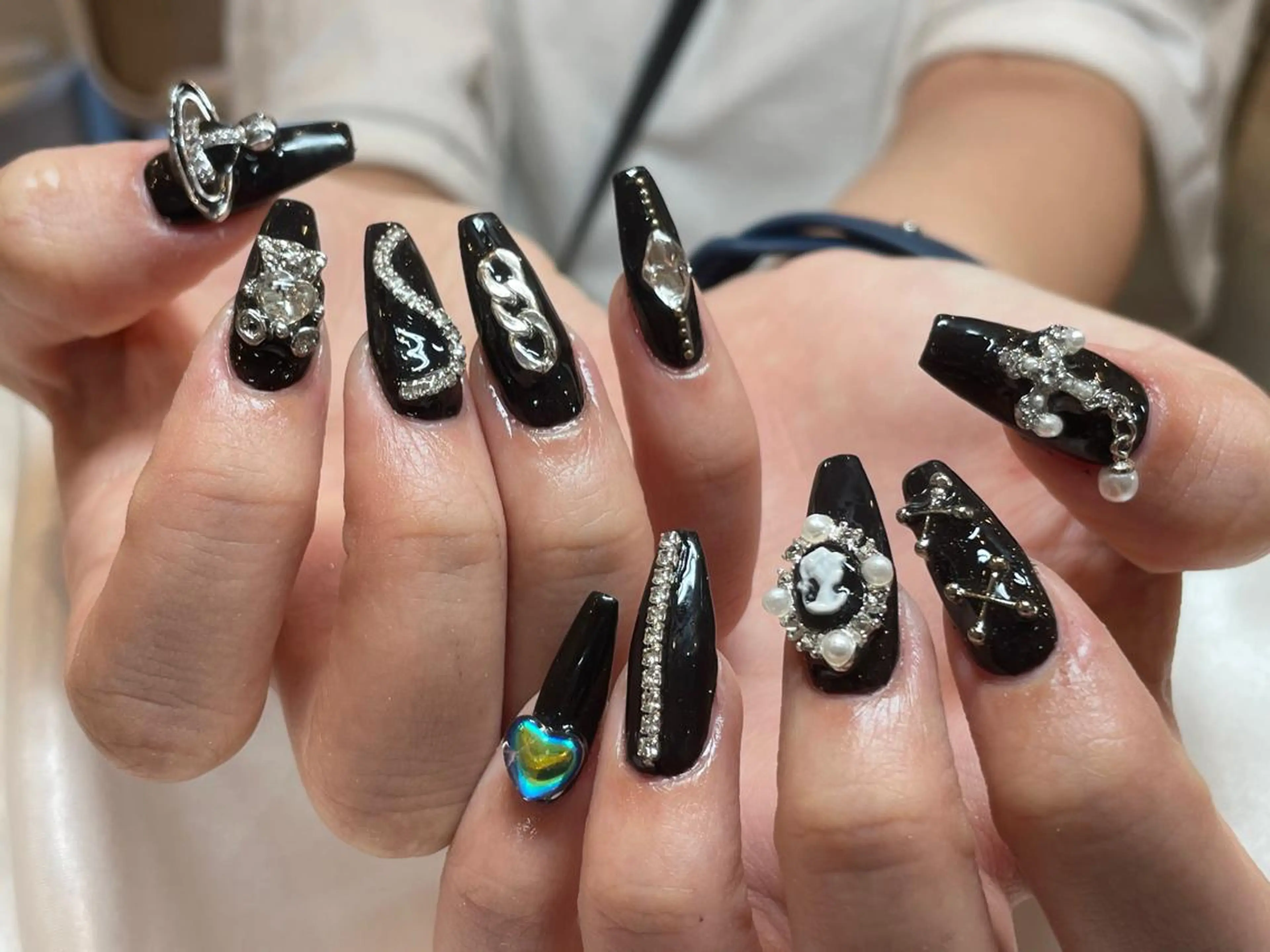 ネイル Ui_Amor (パラジェル)のネイルデザイン