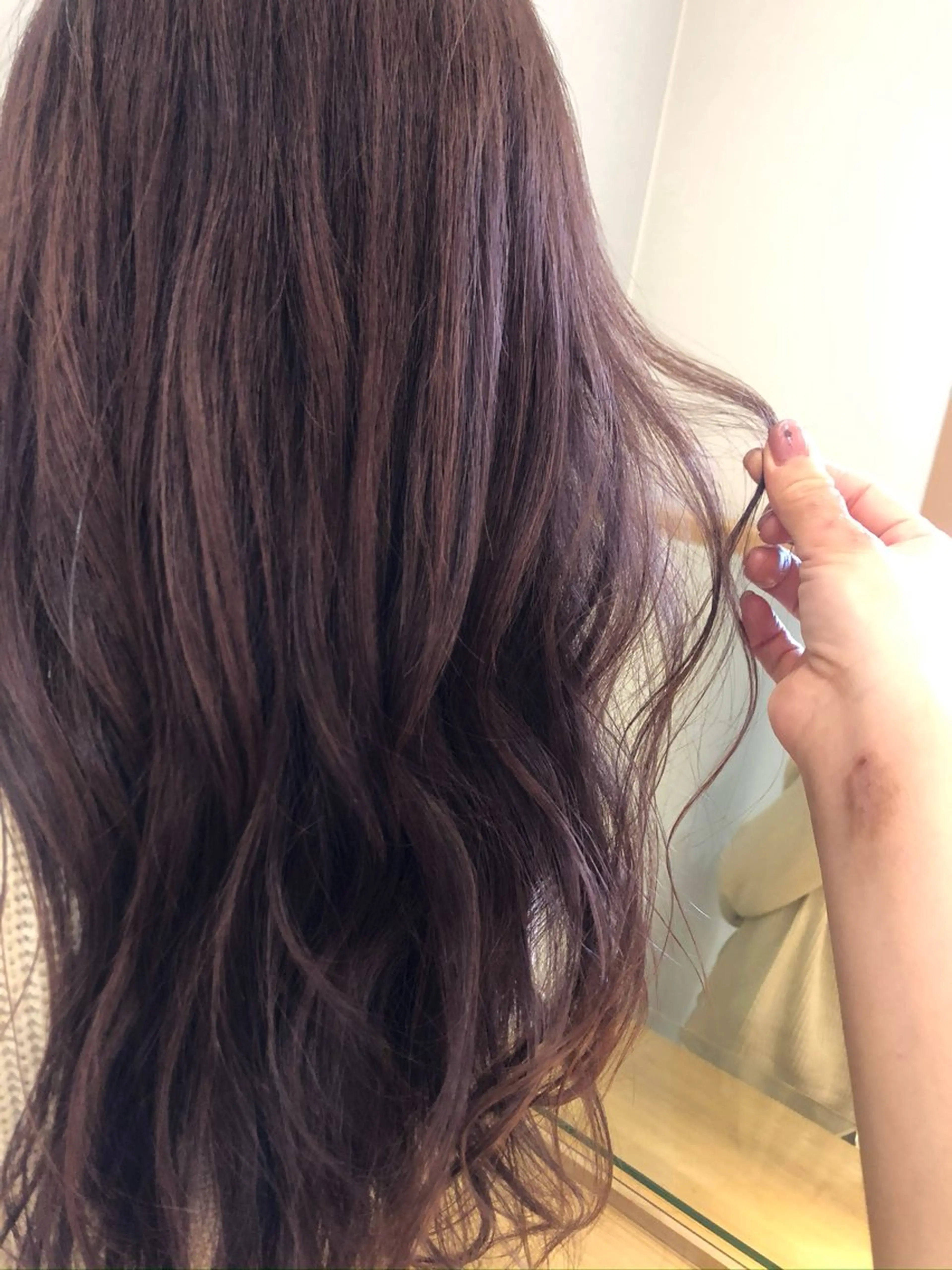 ロング カラー ベージュカラー バイオレットカラー カット トリートメント TELA HAIR南流山店所属・TELA HAIR Annaのヘアスタイル