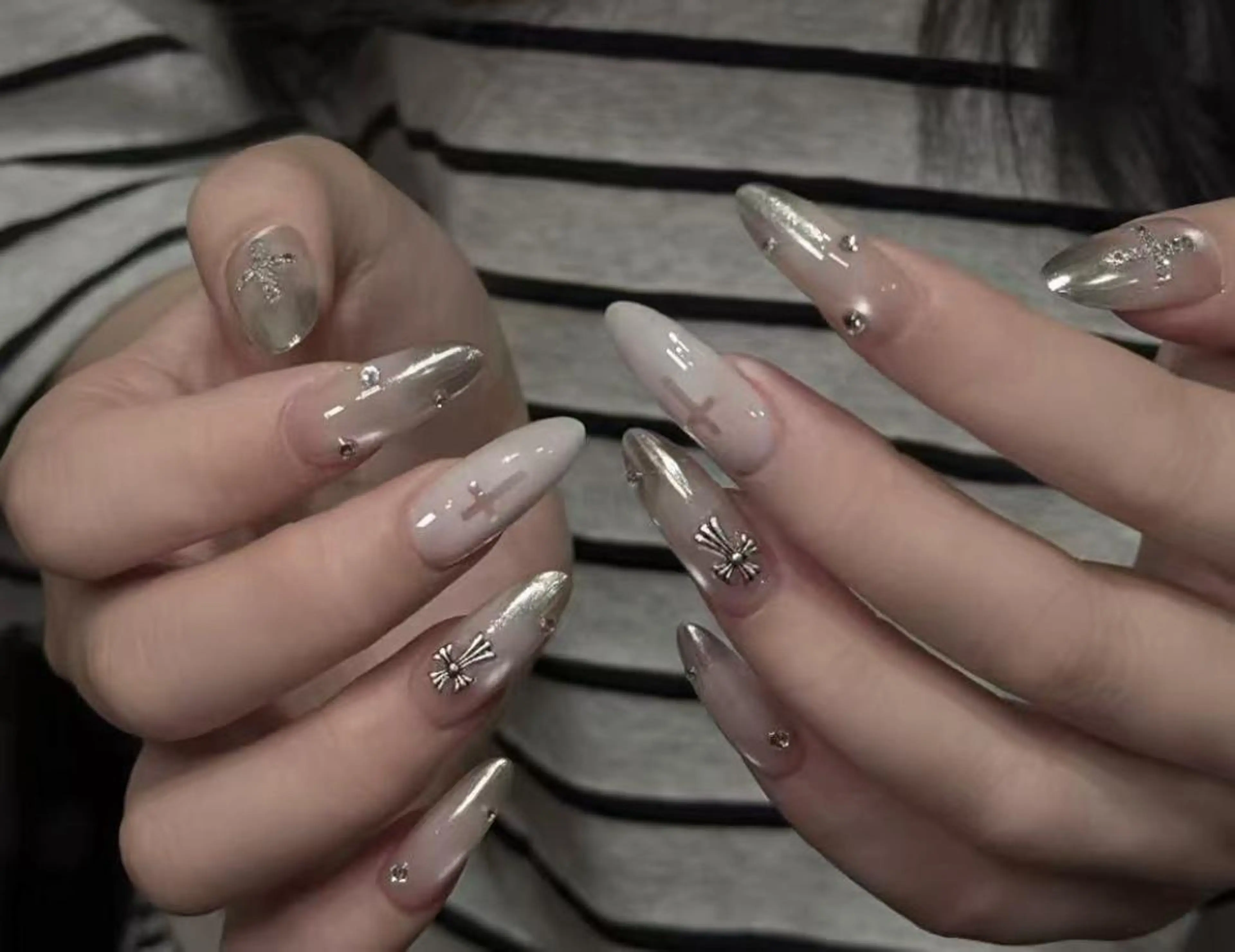 ネイル ハンドネイル 🎀 NaNa_nailのネイルデザイン