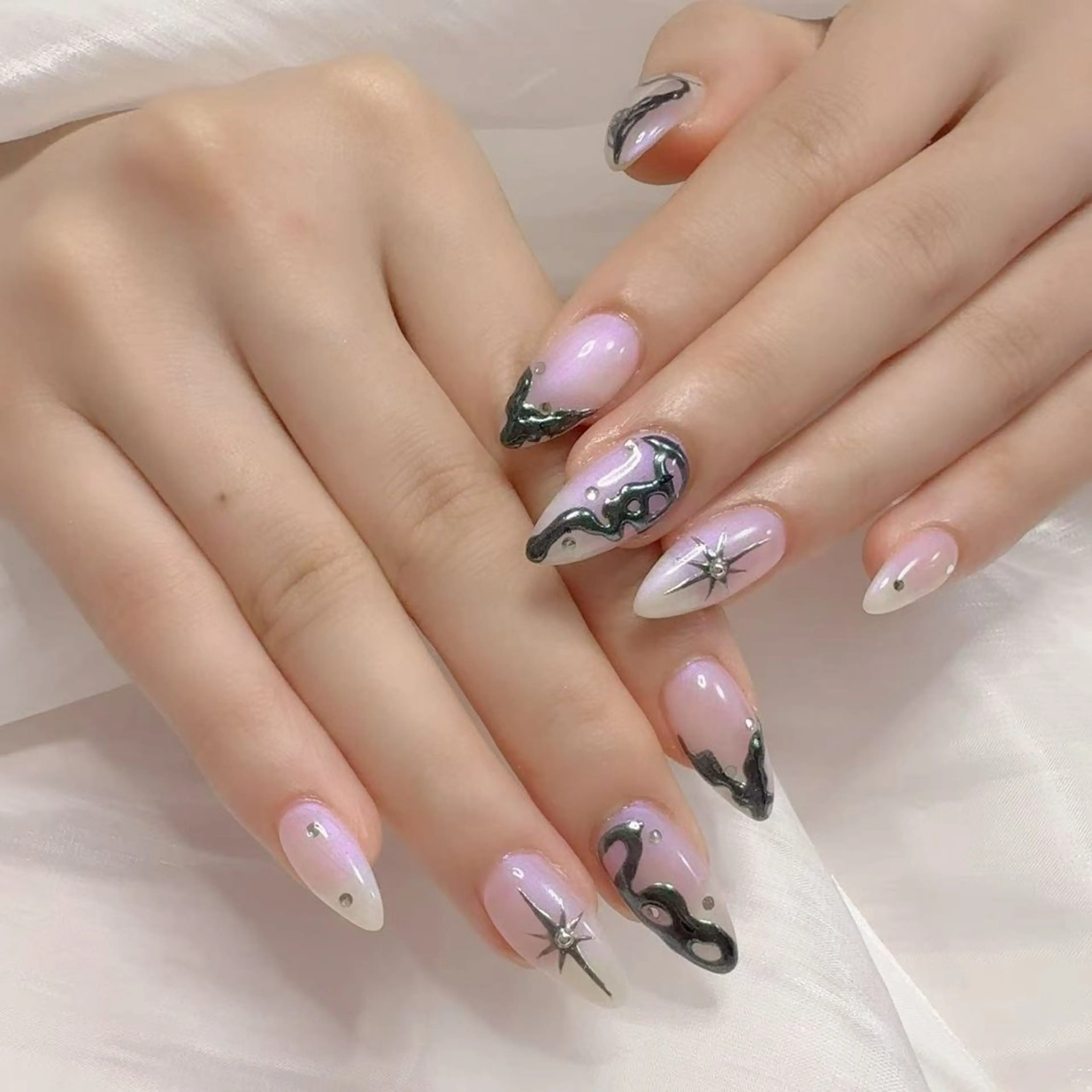 ネイル ジョリ kasumi🌹💅のネイルデザイン