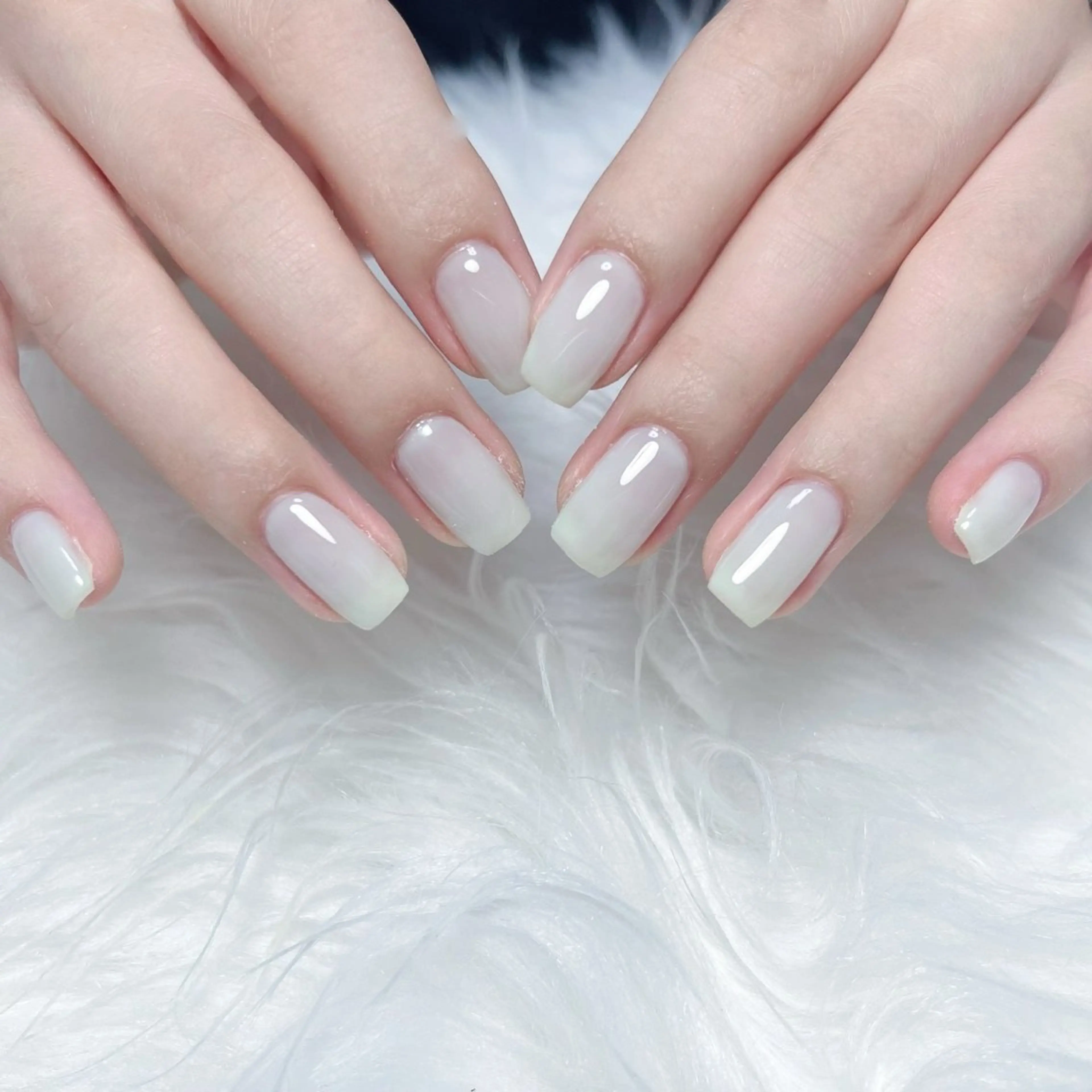 ネイル WHITE NAIL所属・澤村 七海のネイルデザイン