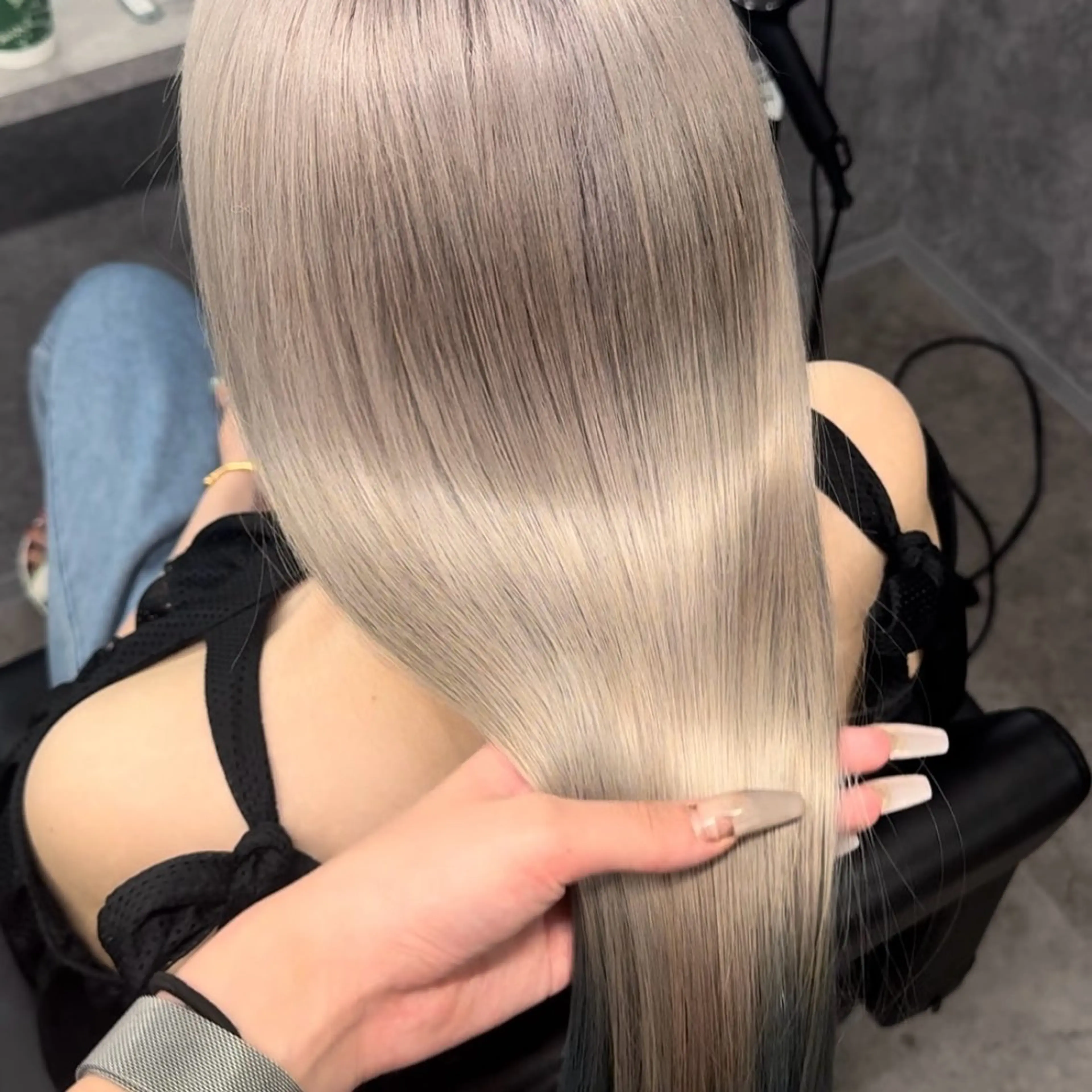 ロング カラー トリートメント 透明感/ 艶ハイトーン/梨桜のヘアスタイル