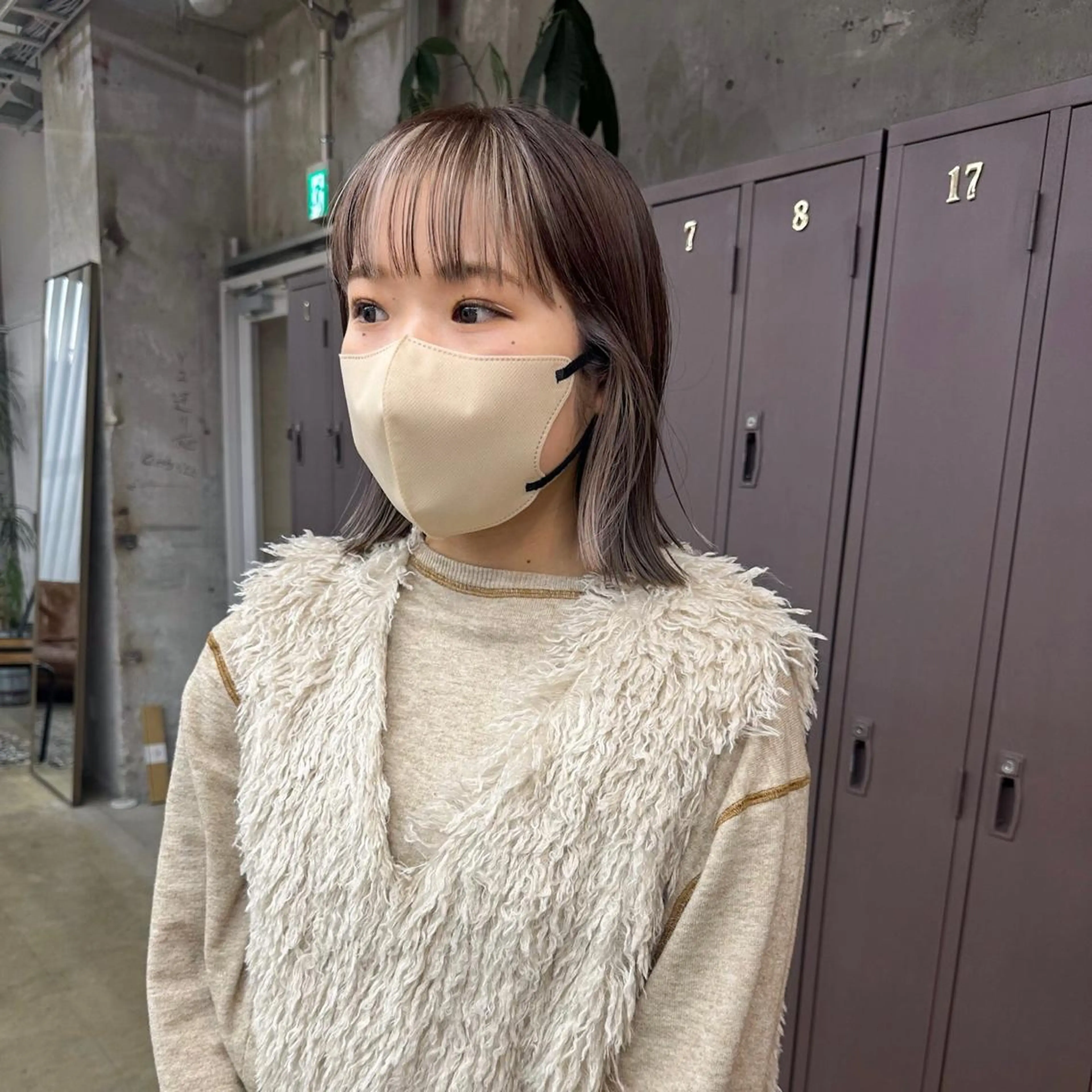 インナーカラー+全体カラー　［イヤリングカラー,フェイスフレーミング］の写真