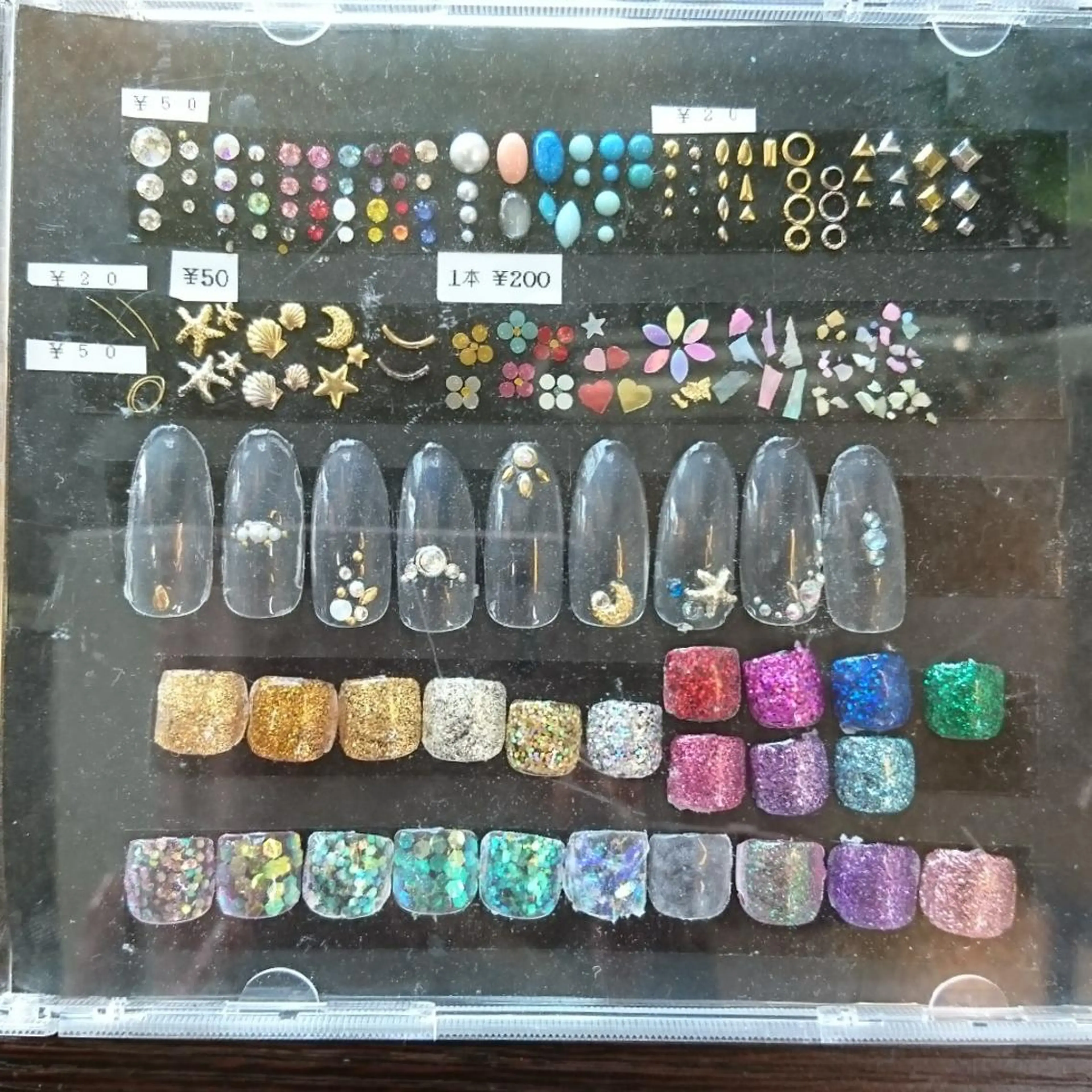 ネイル ストーンネイル 森野 梢のマツエク・マツパデザイン