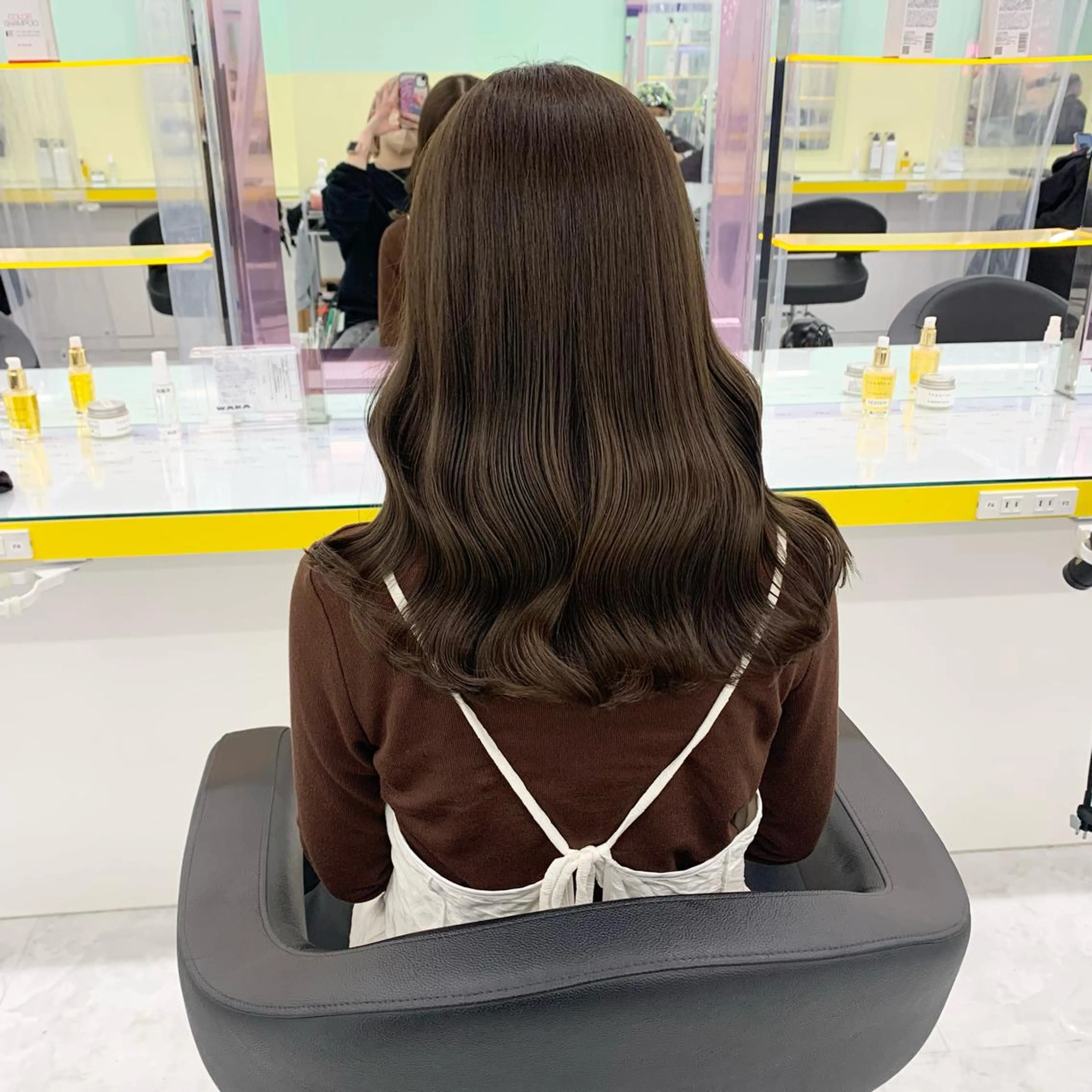 セミロング カラー 🪞ハイトーン🪞 🤍waka🤍のヘアスタイル