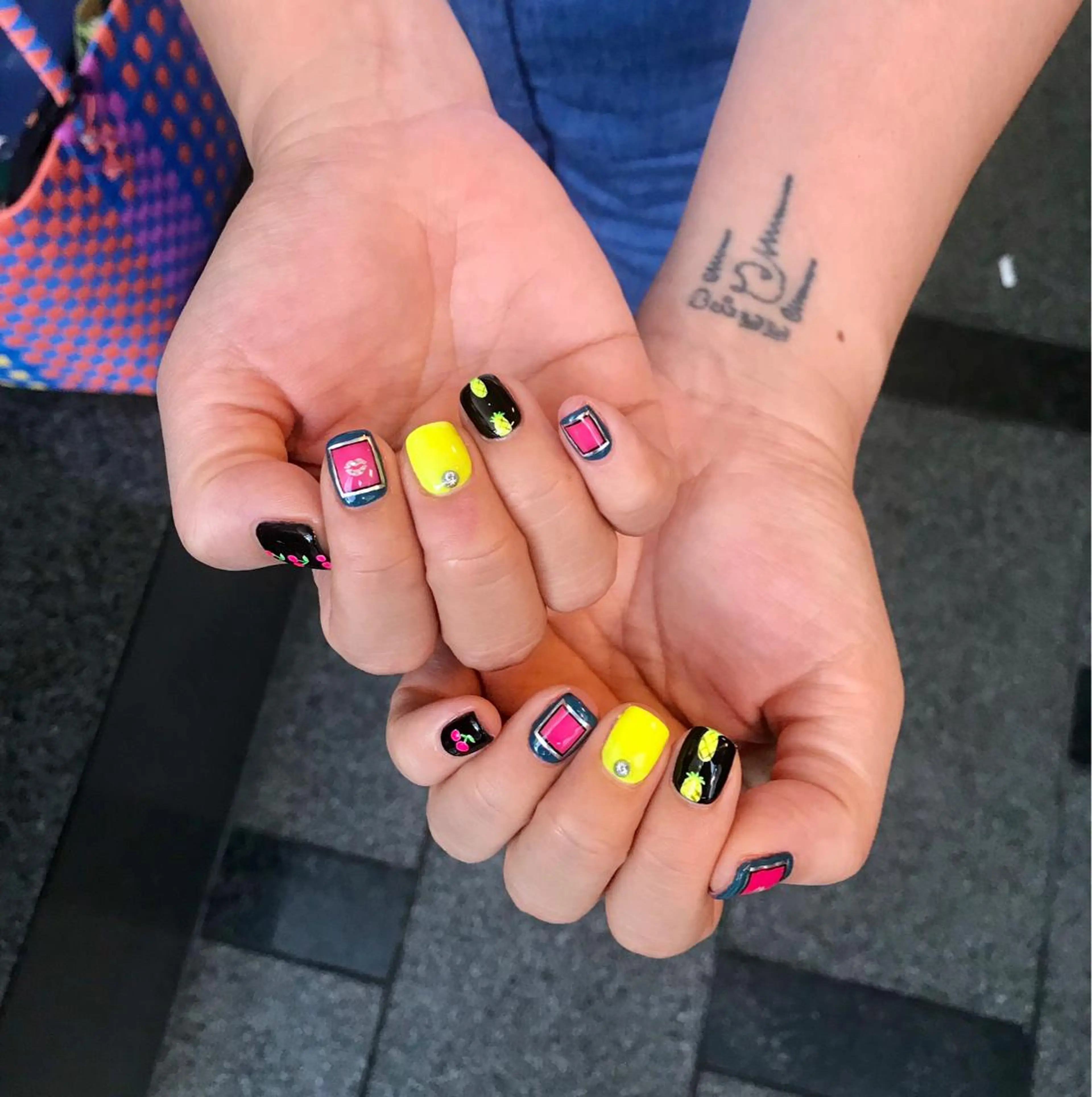 ショート カラー ネイル nail&eye Aoのマツエク・マツパデザイン