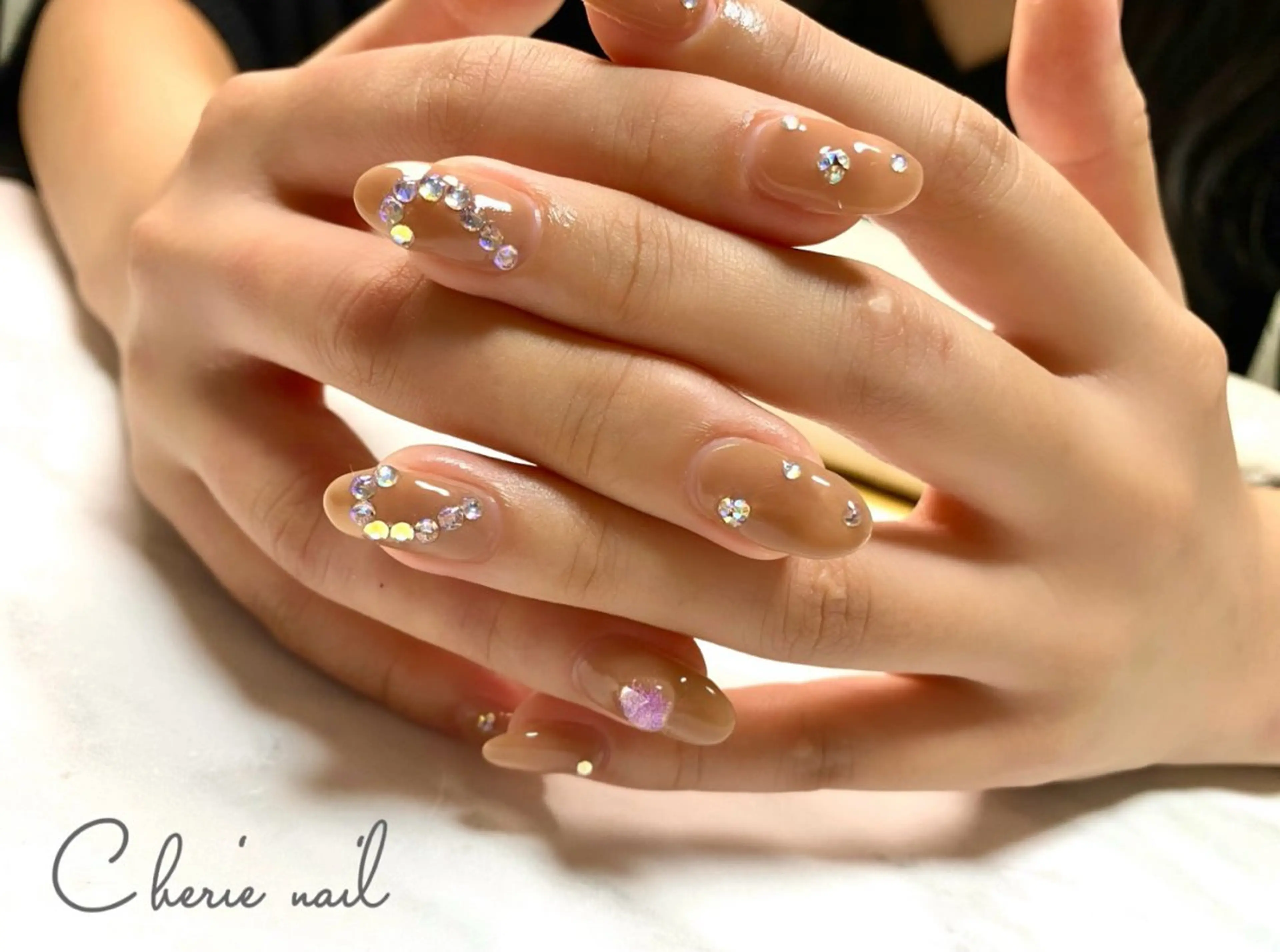 ネイル ジェルネイル キラキラネイル ワンカラーネイル ハンドネイル Cherienail yunaのネイルデザイン