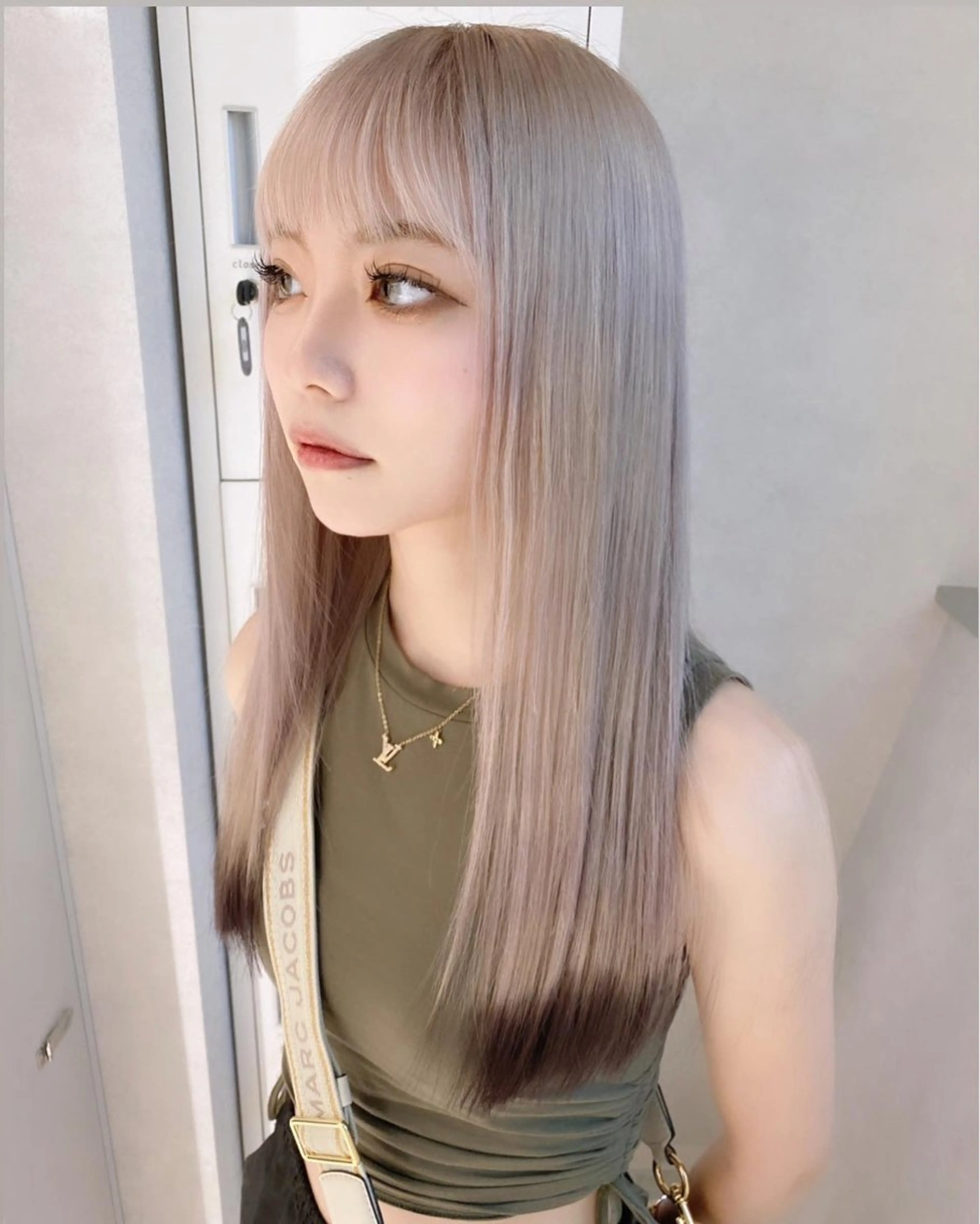 セミロング カラー ブリーチ 加藤 利基のヘアスタイル