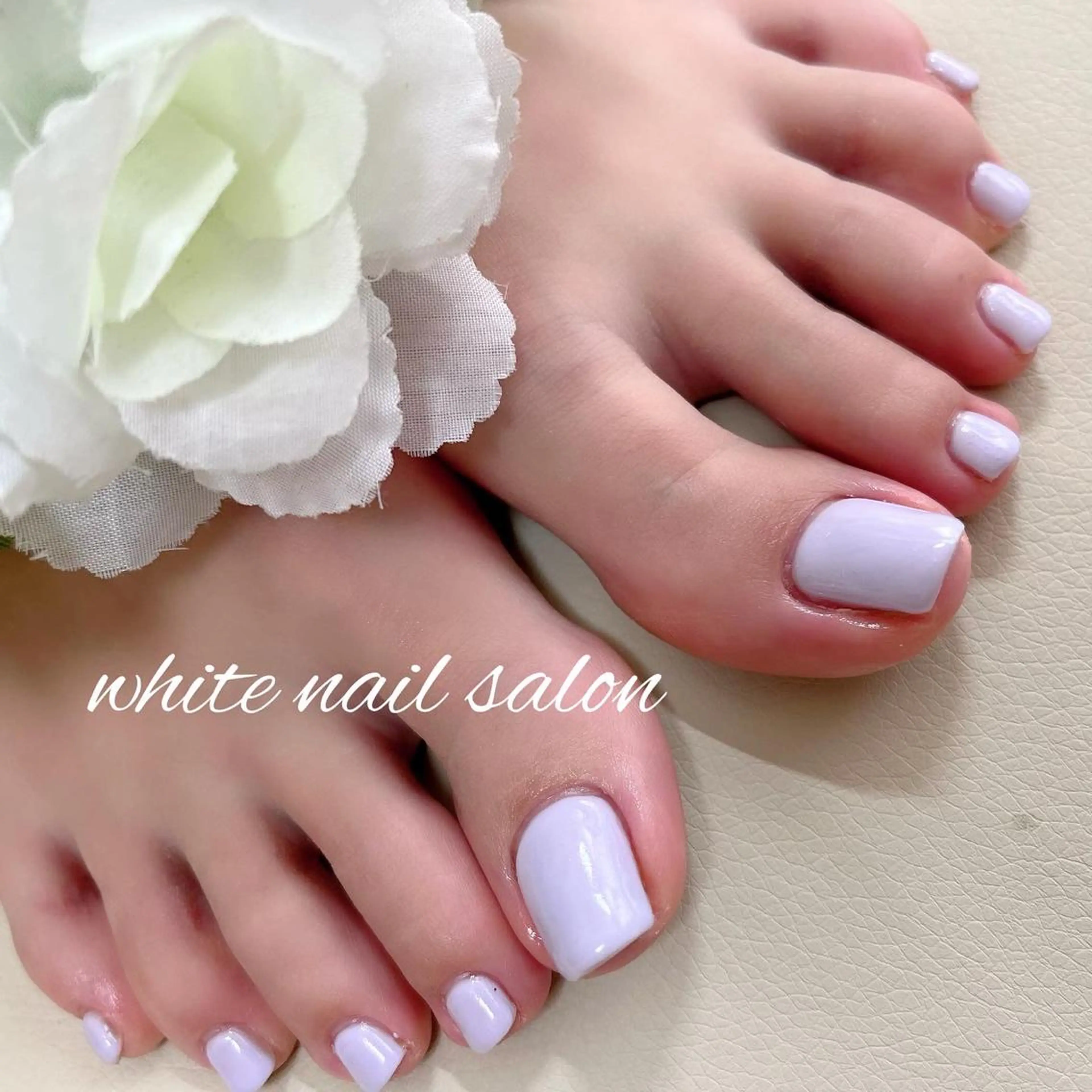 ネイル ジェルネイル ハードジェル ラメ(グリッター) 持ち込み シンプルネイル フットネイル white nail salonのネイルデザイン