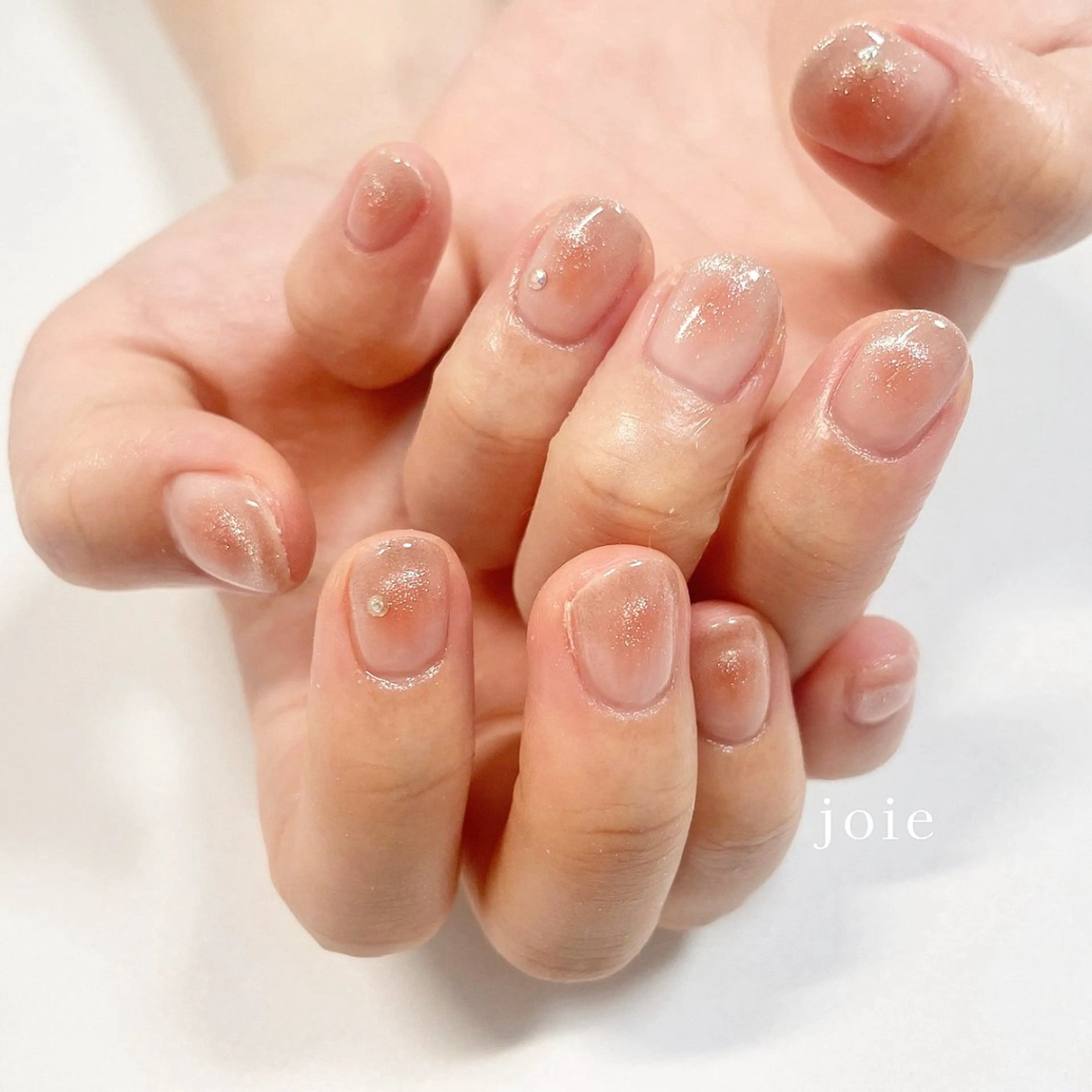 ネイル チークネイル キラキラネイル 韓国ネイル マグネットネイル ニュアンスネイル Nailist Mikuのネイルデザイン