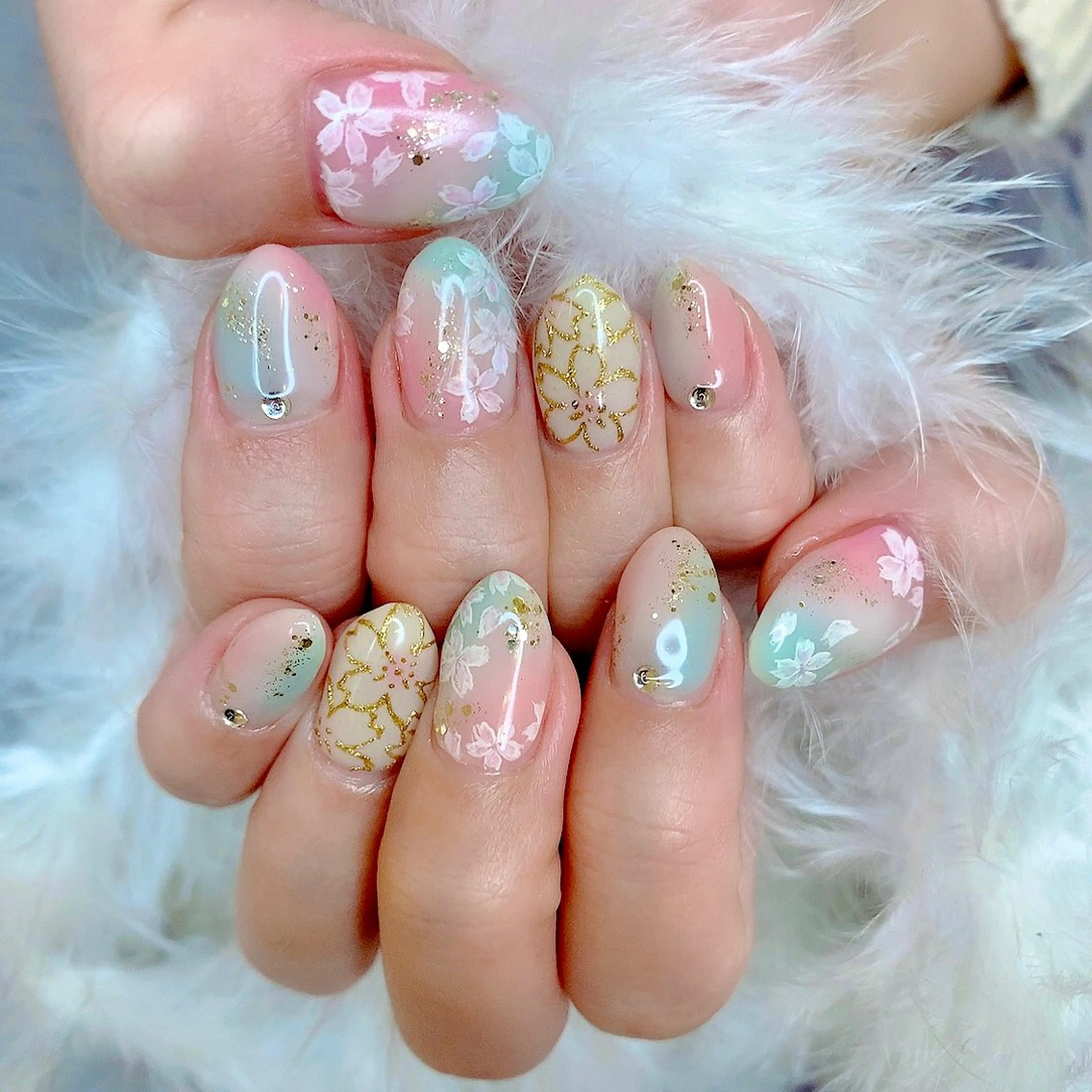 ネイル アートネイル 桜ネイル キラキラネイル 韓国ネイル 持ち込み シェアサロンLei.g(レイジー)所属・3Dアートネイル💗 都築レナのネイルデザイン