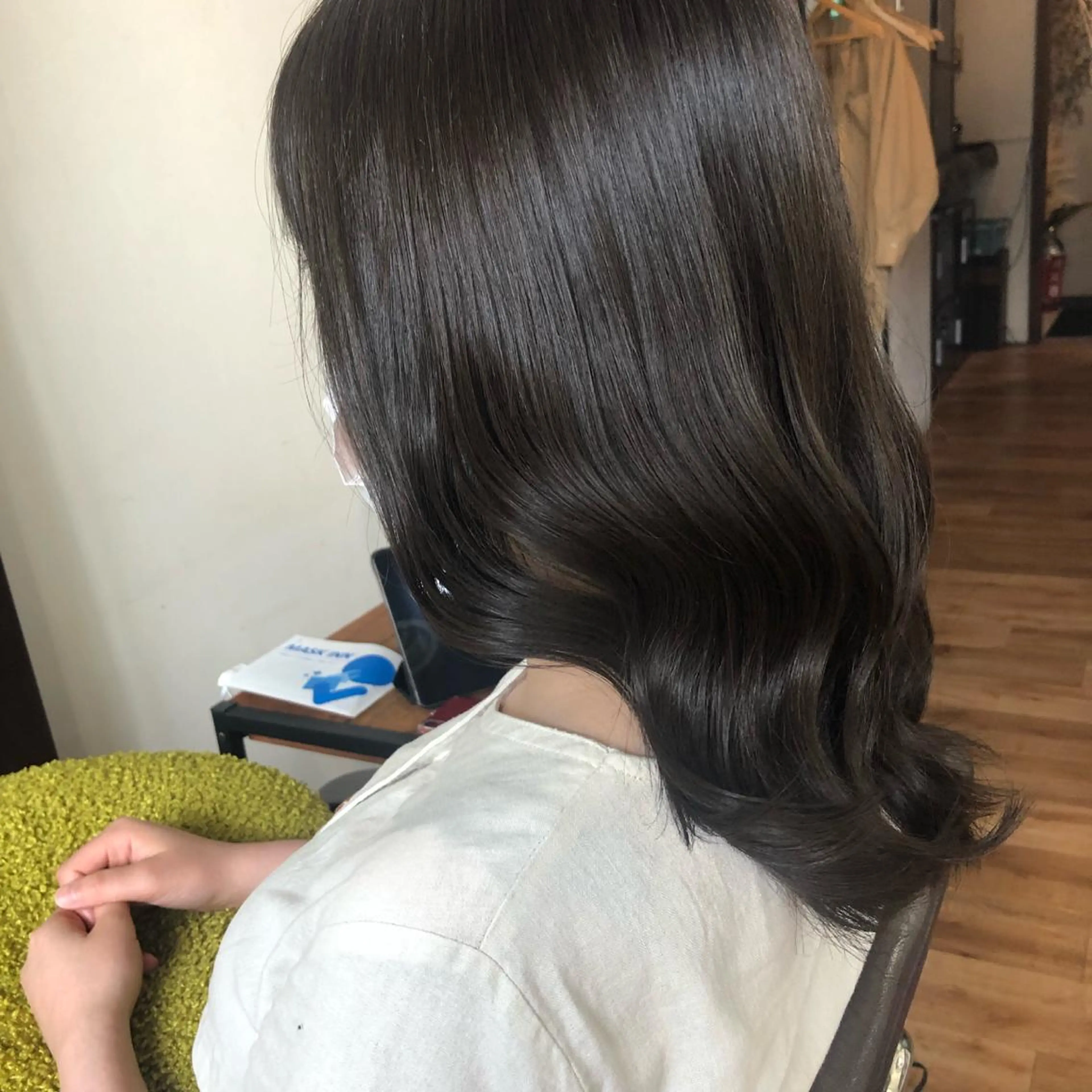 セミロング カラー 周りと差のつくハイト ーン🥣AZUKIのヘアスタイル