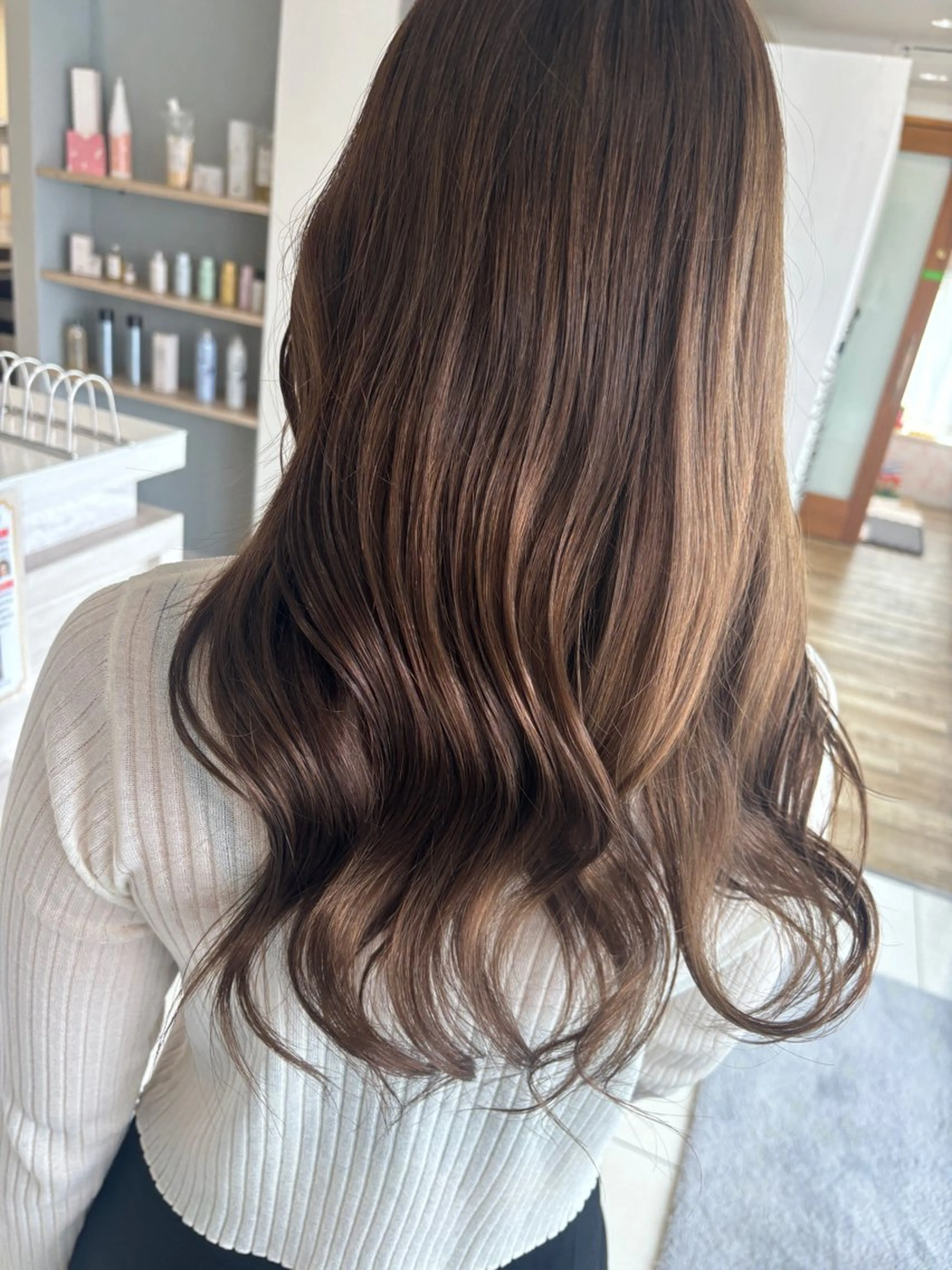 ロング 上河 綾樺のヘアスタイル