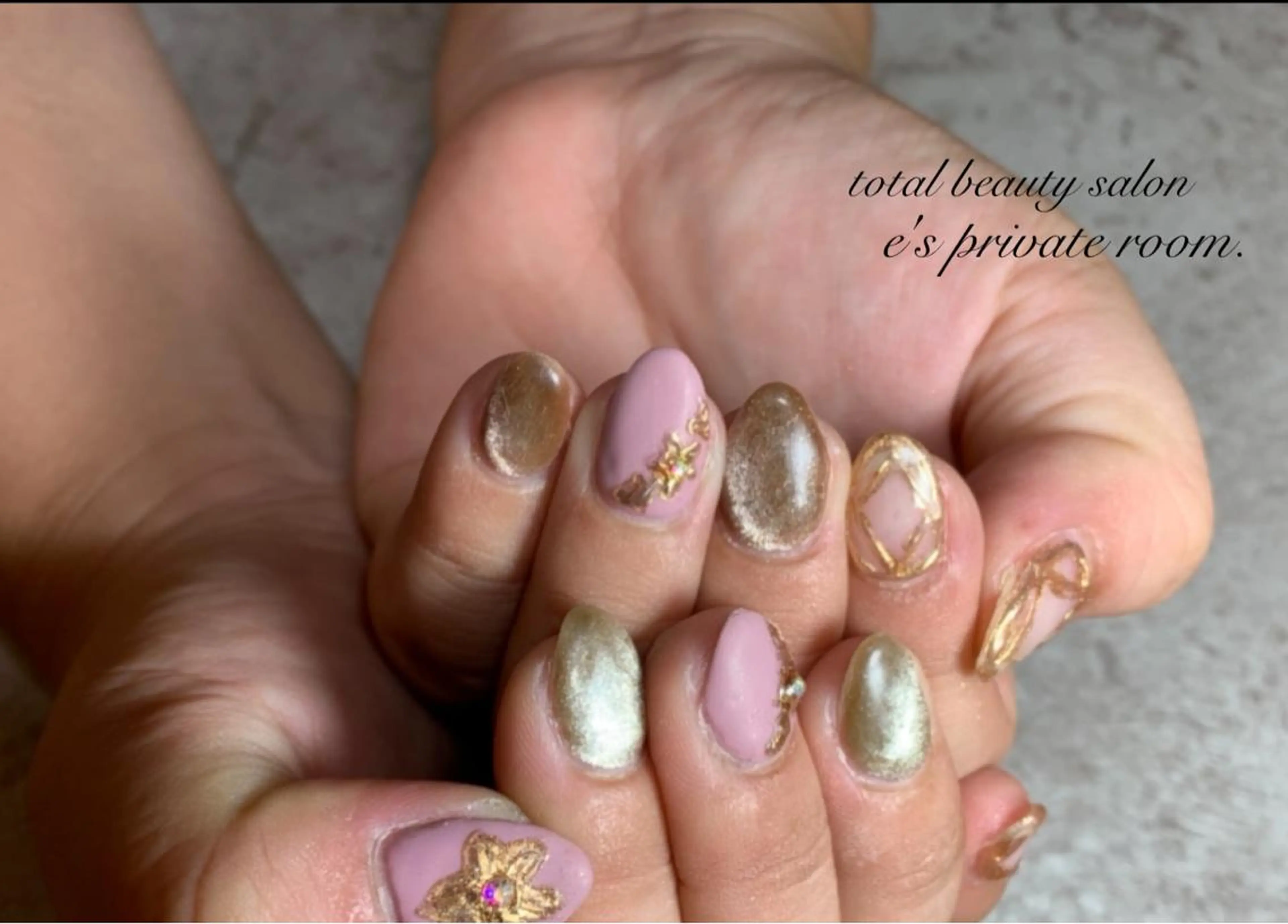 ネイル LAVISH nail salonのネイルデザイン