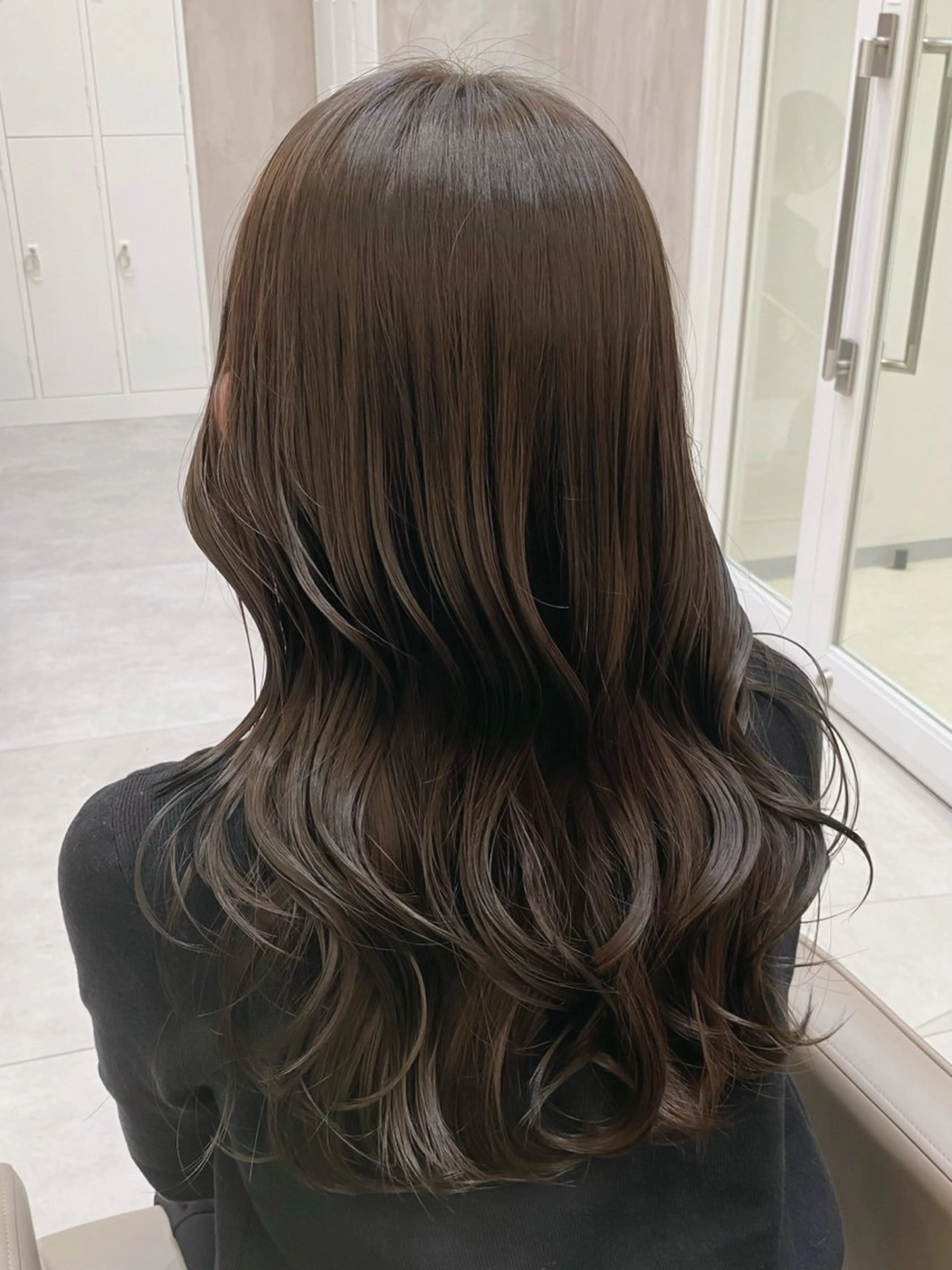 セミロング カラー ヘアアレンジ ベージュカラー ブリーチ ブラウンカラー 透明感カラー ダブルカラー カット ヘアカラー トリートメント ヘアセット 赤み消し🫧韓国ヘア 🫧藤岡誠也のヘアスタイル