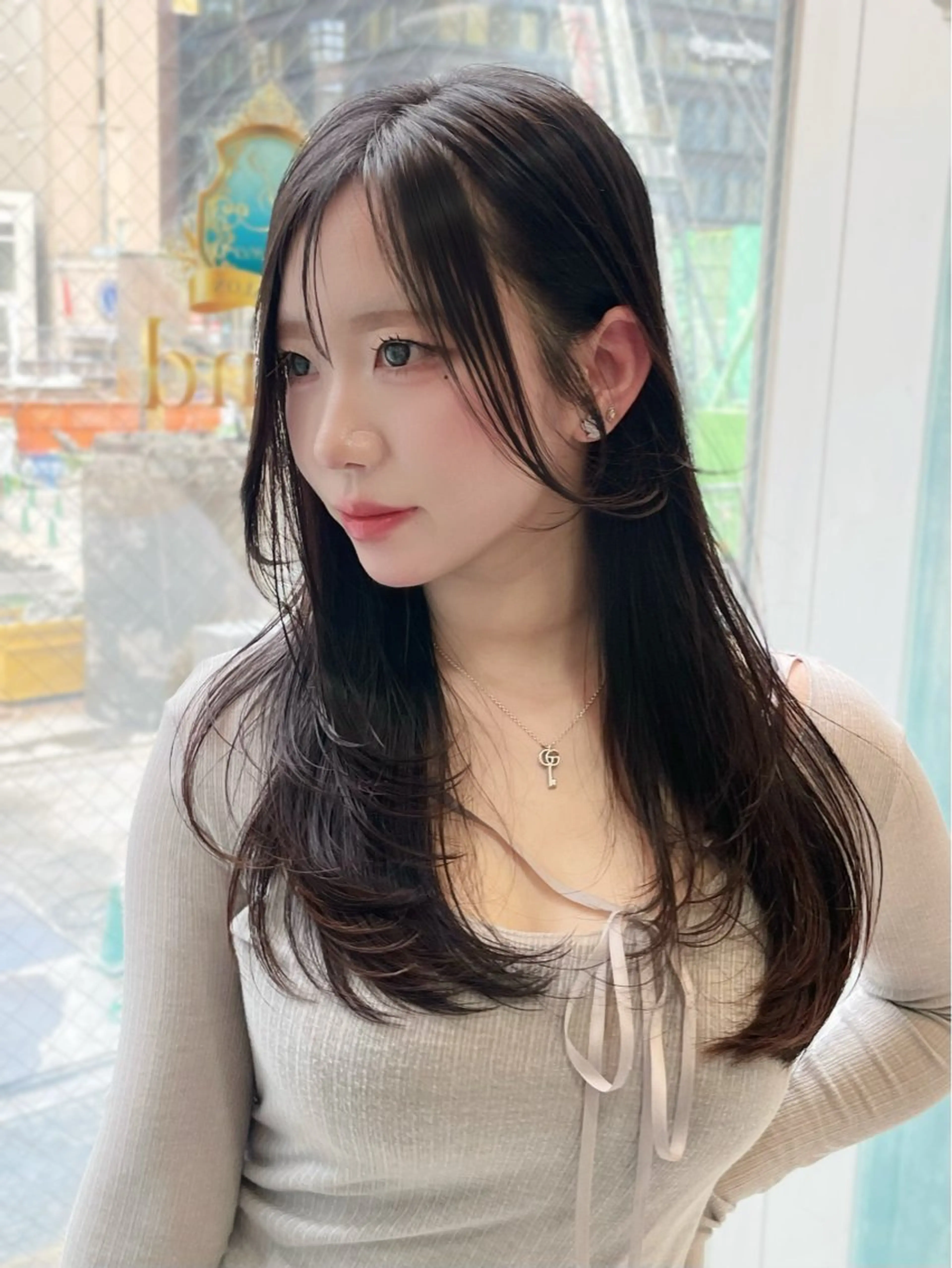 ロング 髪質改善 韓国風ヘア レイヤーカット ロング 縮毛矯正 カット ヘアカラー 縮毛矯正 トリートメント 美髪縮毛矯正🤍 髪質改善/Shinaのヘアスタイル