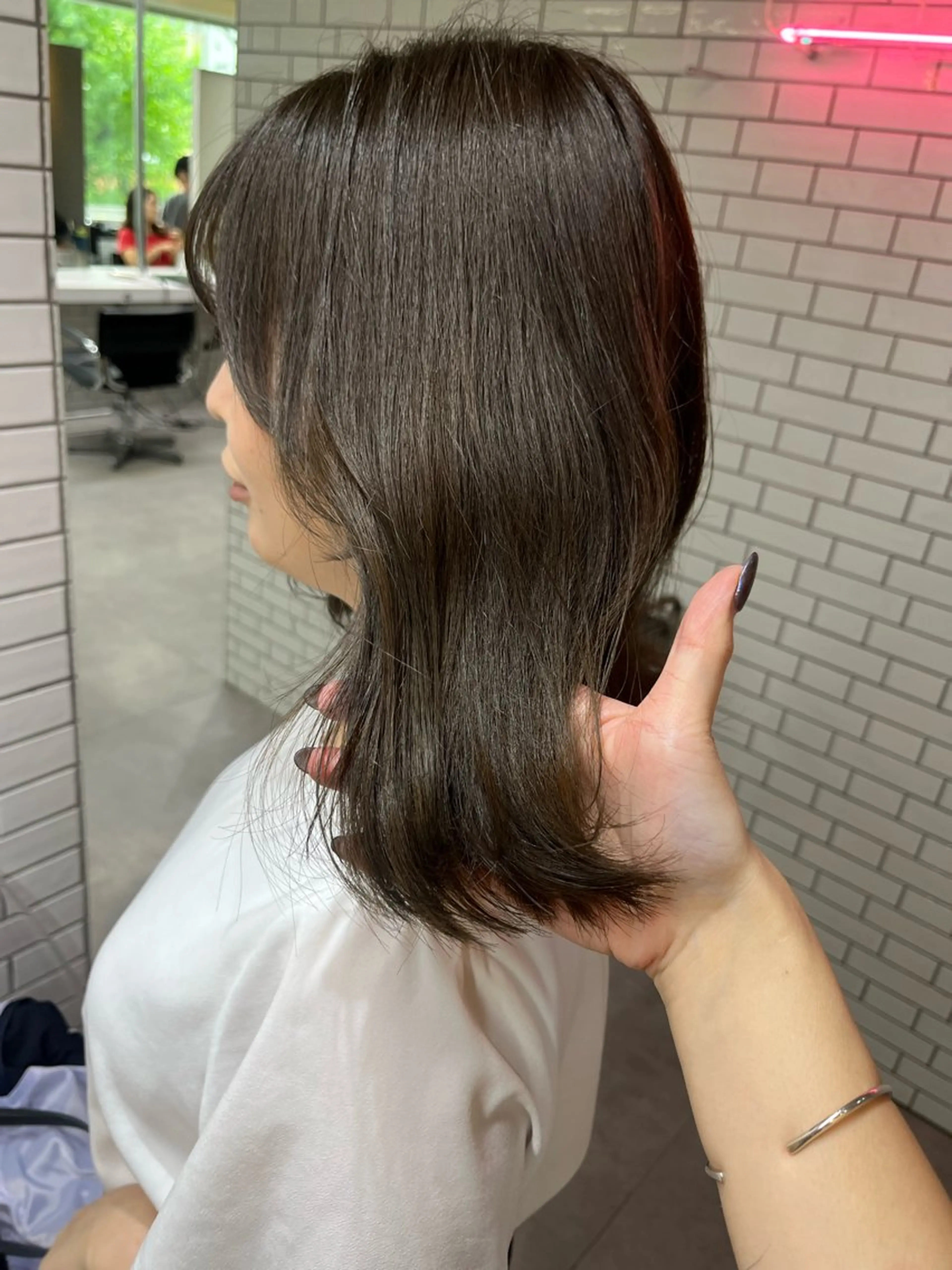 ミディアム 梅田💫顔周りカット HIMEKAのヘアスタイル