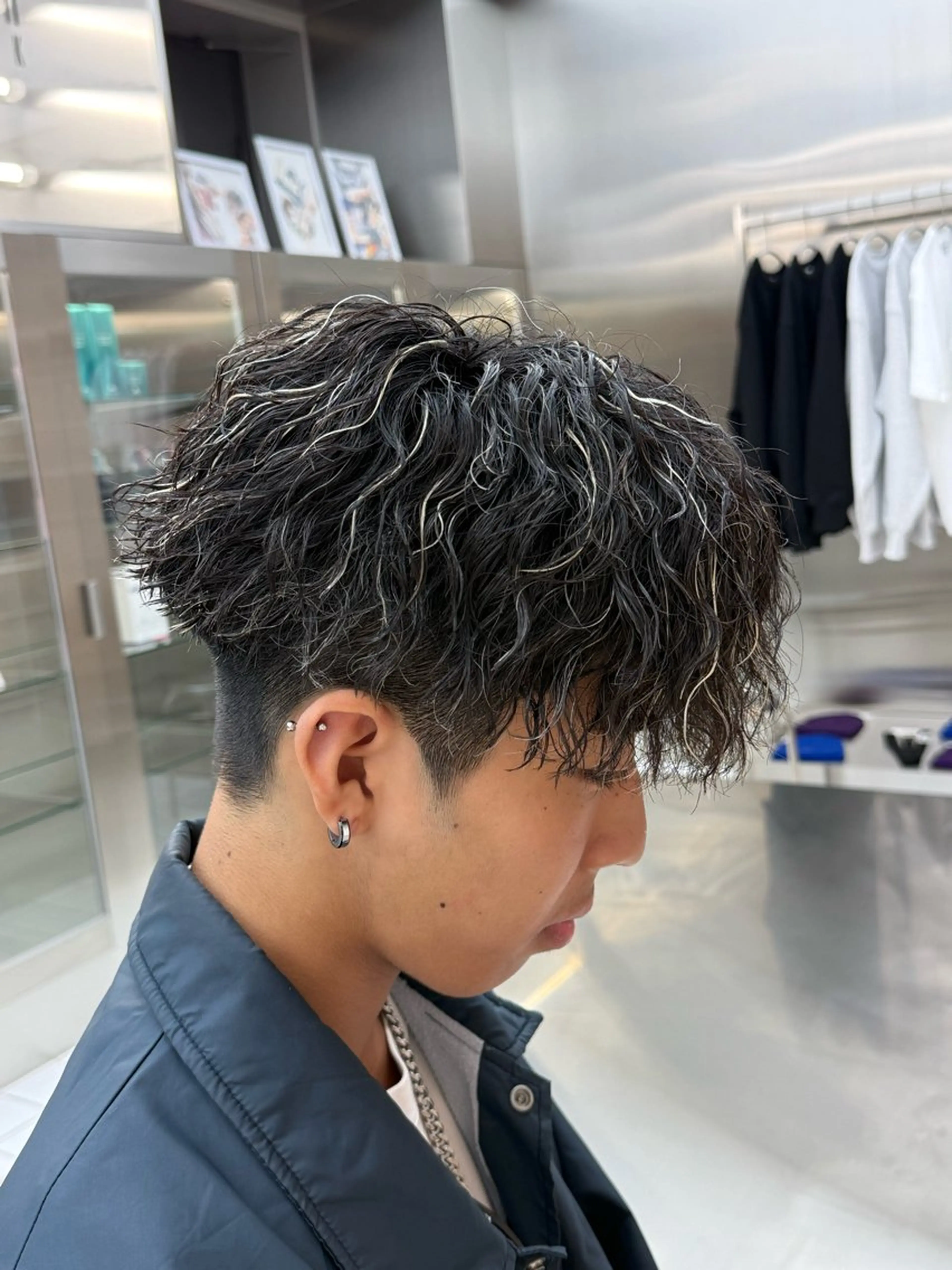 カラー パーマ メンズ メンズハイライト ハイライトカラー カット ヘアカラー パーマ トリートメント 【fifth】渡部 永遠のヘアスタイル