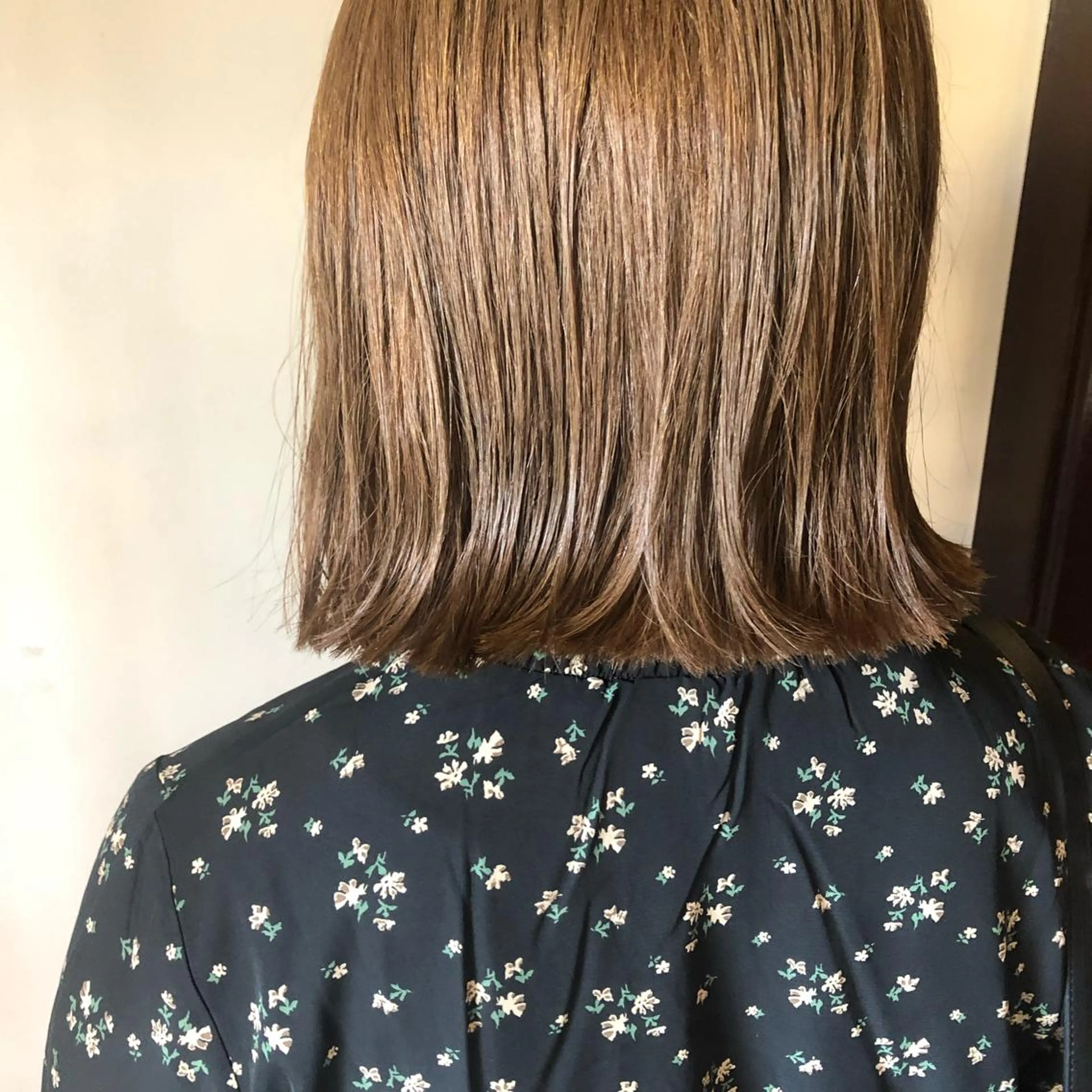 ミディアム カラー カット トリートメント 吉川 愛美李のヘアスタイル