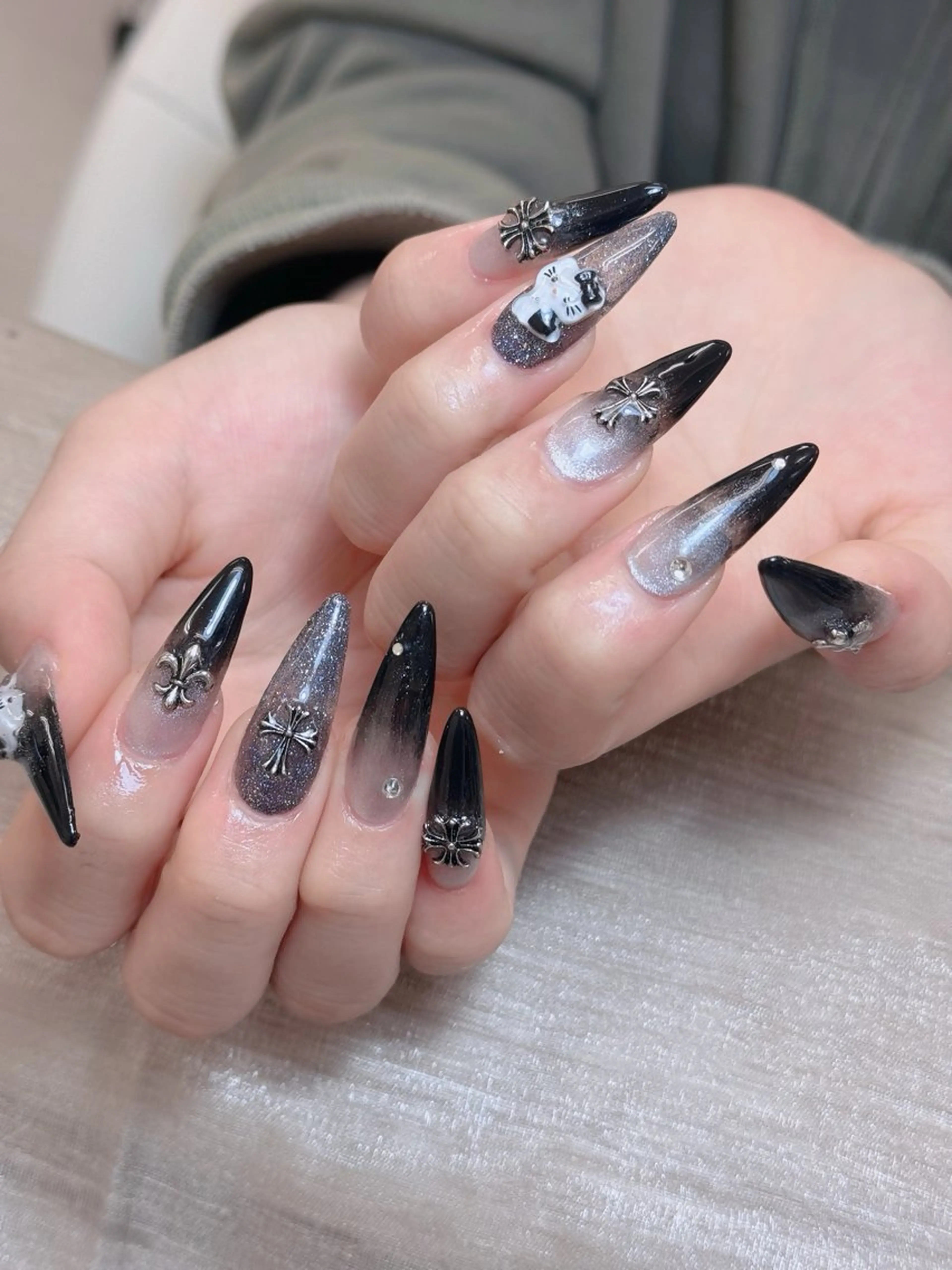 ネイル オーロラネイル チークネイル フットネイル フレンチネイル 韓国ネイル Lumi Nail 新大久保3‘のネイルデザイン