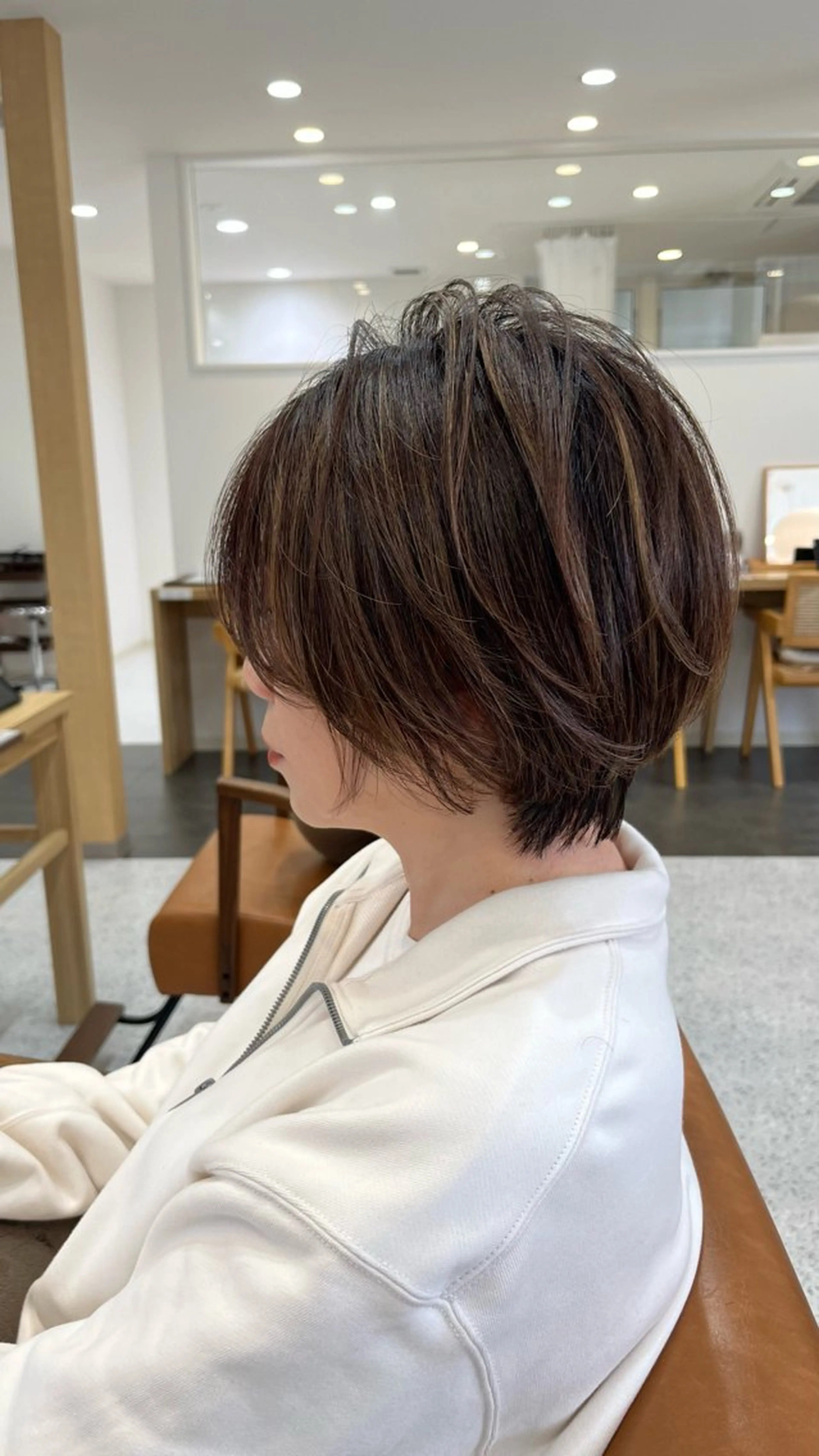 ショート カラー MIZUKI🫧ྀི 韓国ヘアAFLOATのヘアスタイル