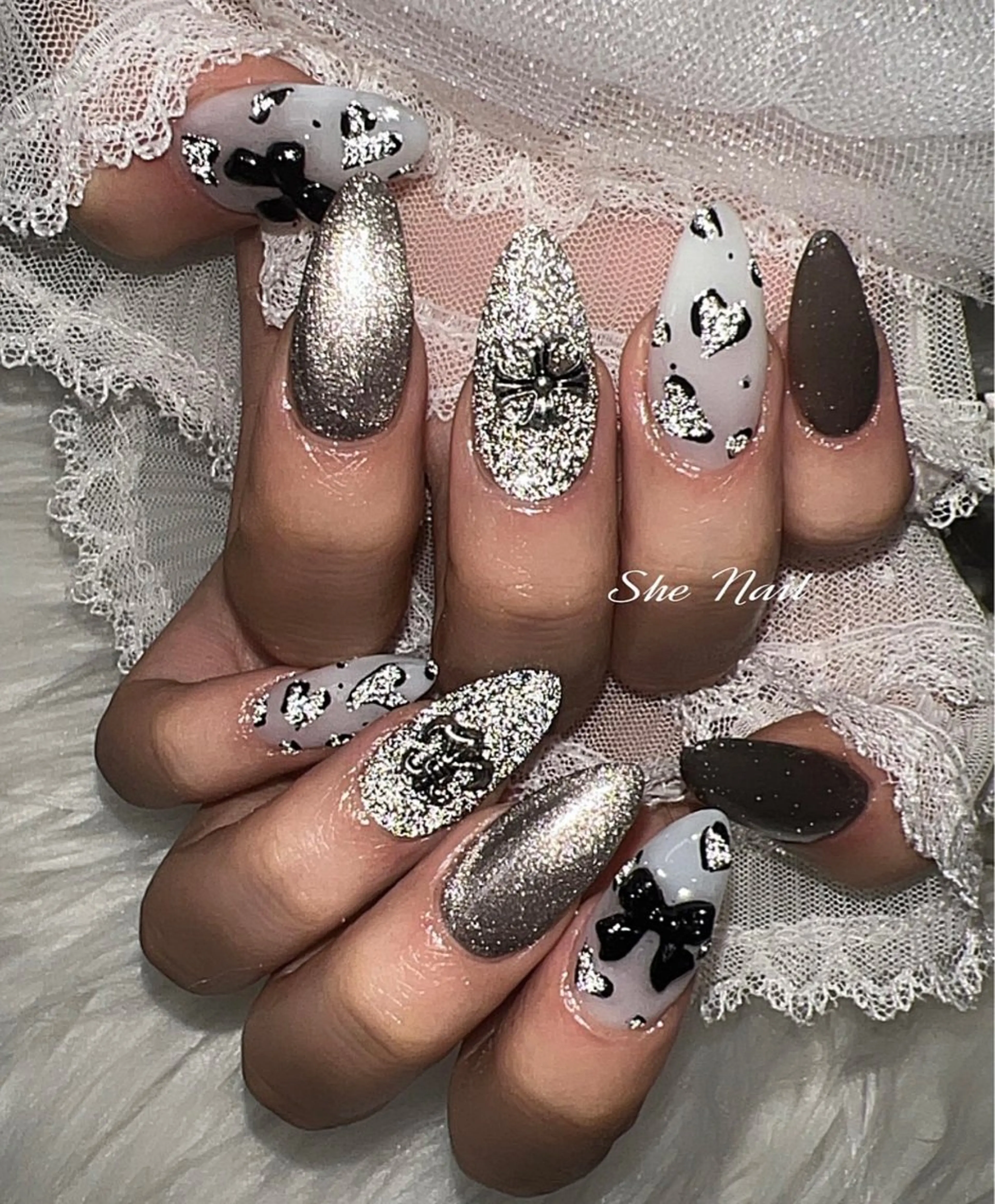 ネイル チークネイル 長さ出し フレンチネイル ガラスフレンチ キラキラネイル ハンドネイル She   Nail所属・ISA_ BELLAのネイルデザイン