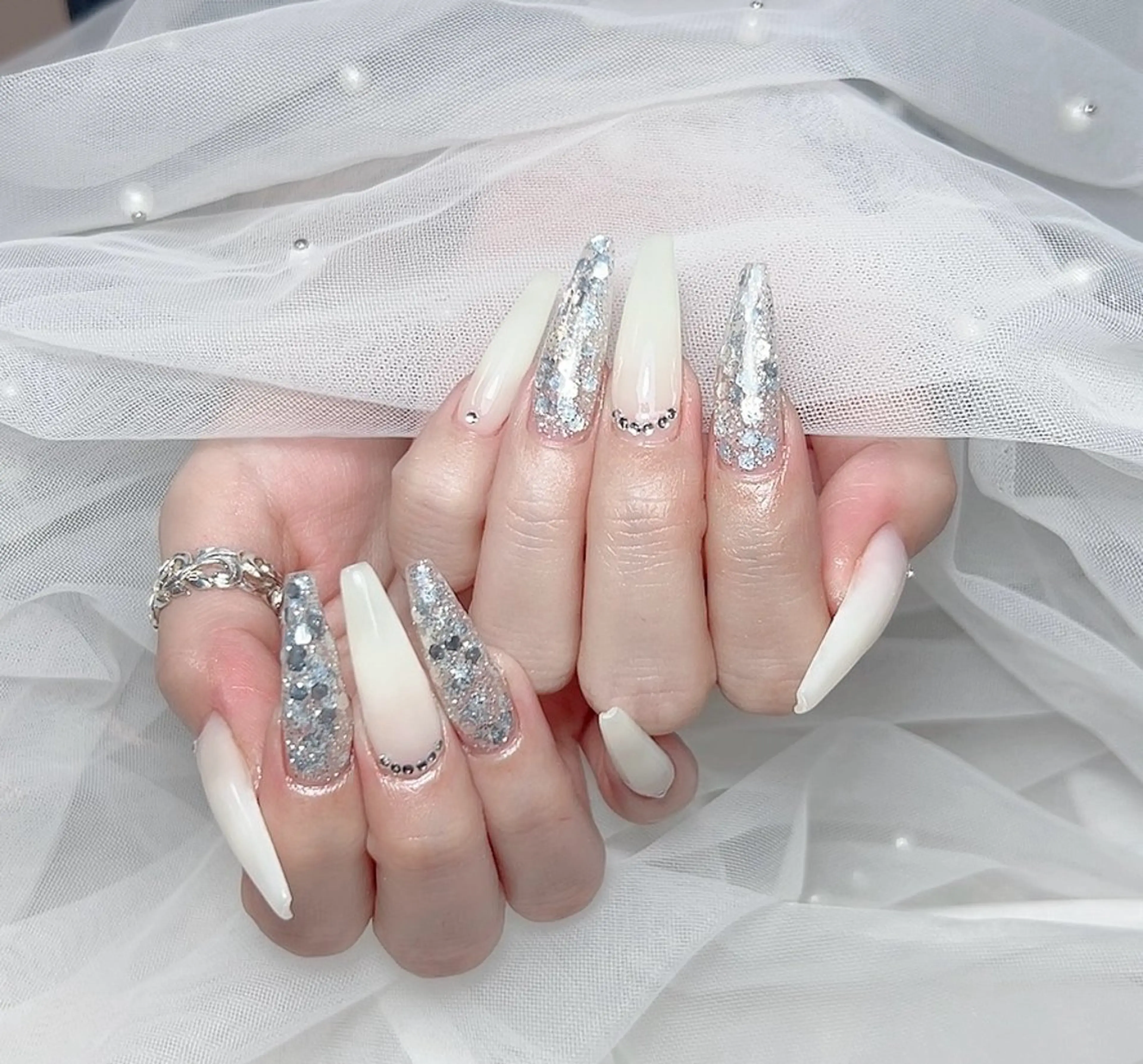 ネイル 𝐲𝐮𝐦𝐢🎀 長さ出しデザイン専門のネイルデザイン