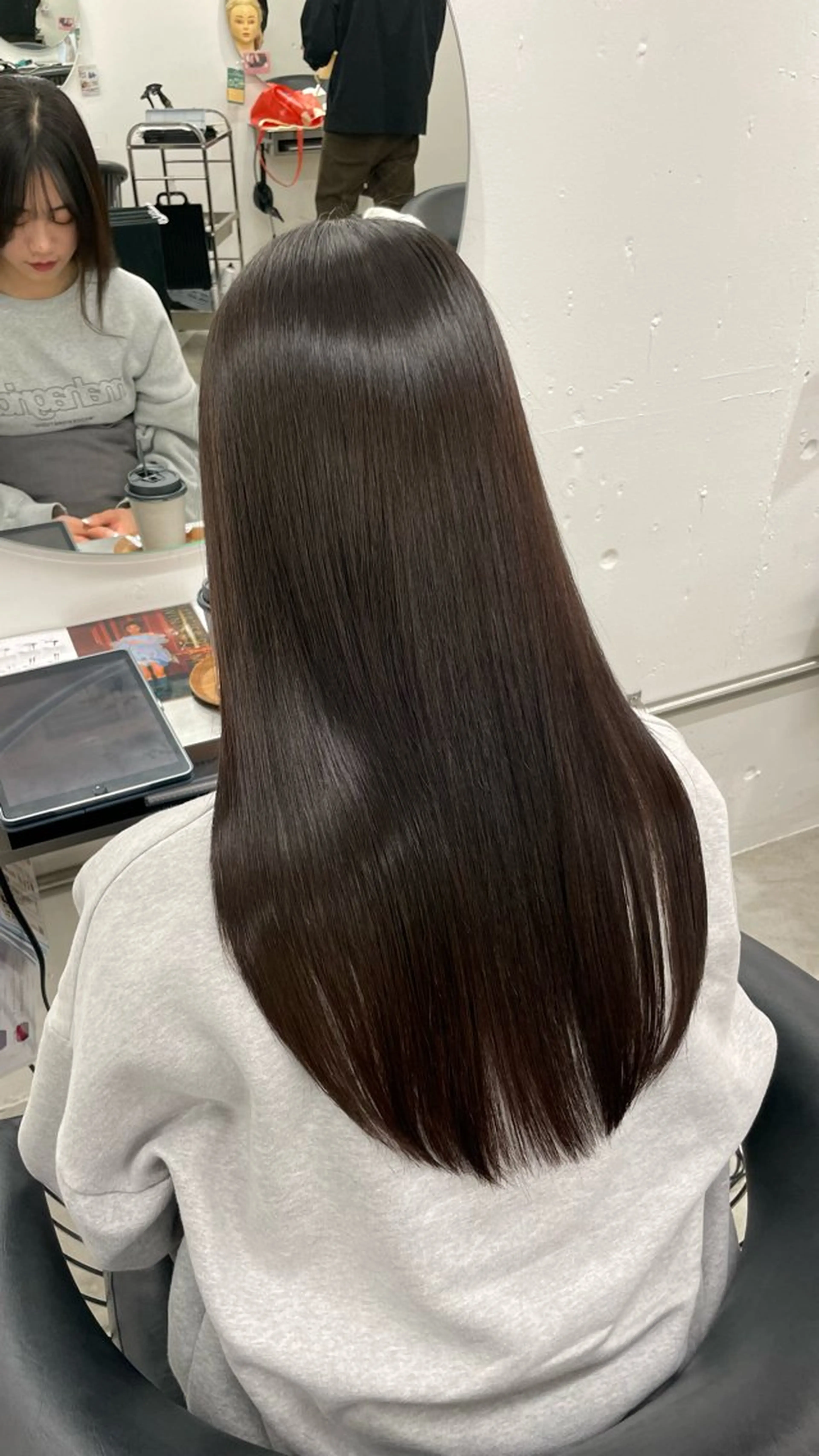 ロング 長畑 雨里のヘアスタイル