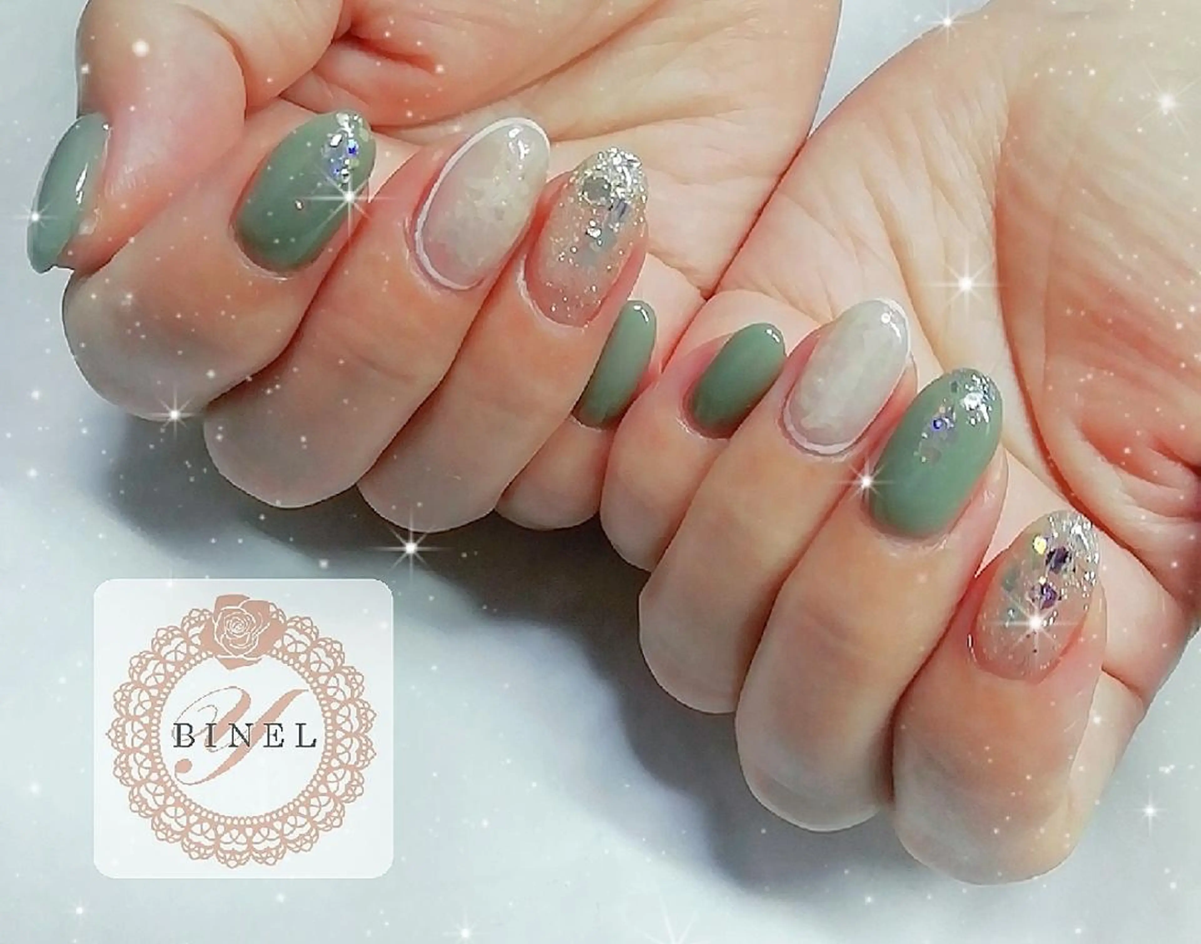 ネイル キラキラネイル ニュアンスネイル ハンドネイル Nail Salon Y.BINELのネイルデザイン