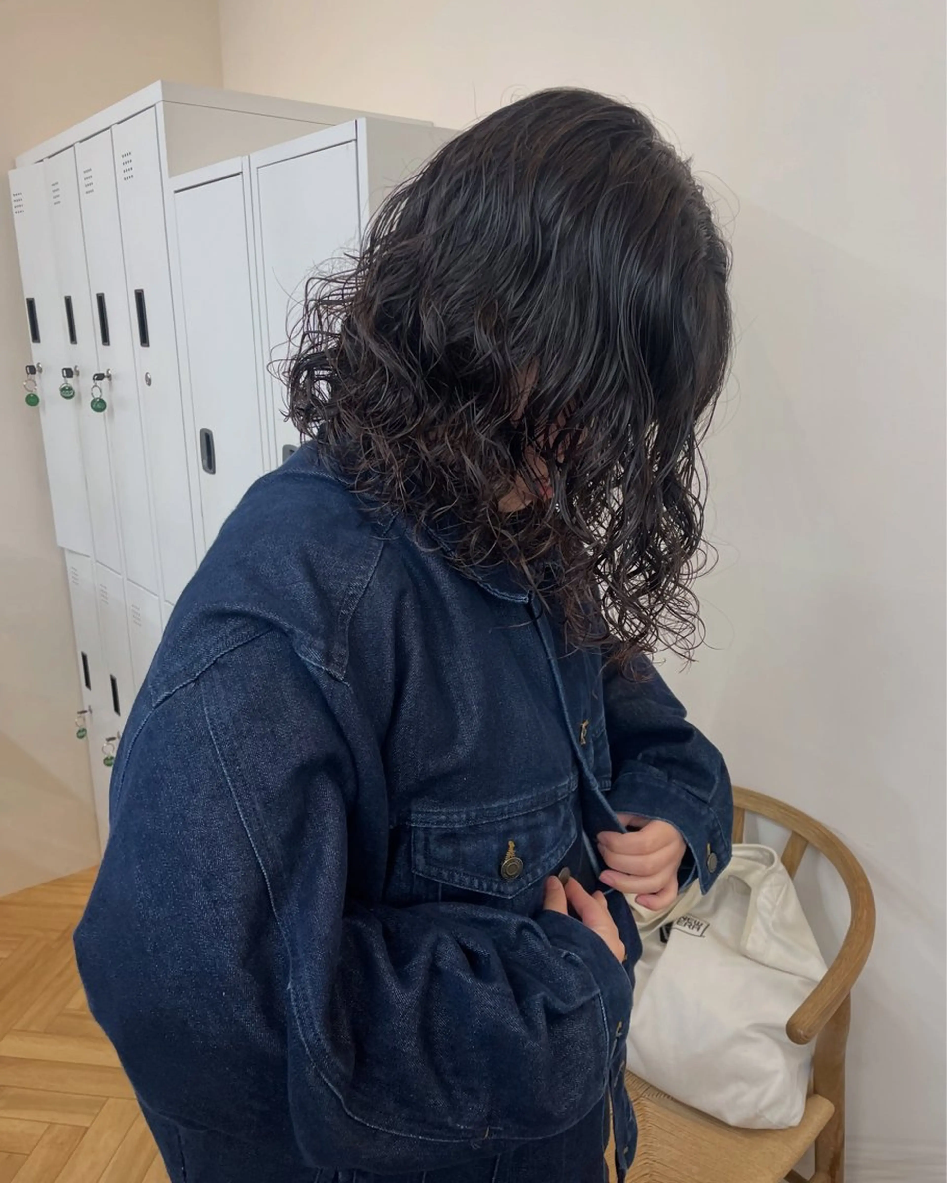 ミディアム パーマ ミディアムパーマ パーマ カットモデル/ ハイトーン/ゆうあのヘアスタイル