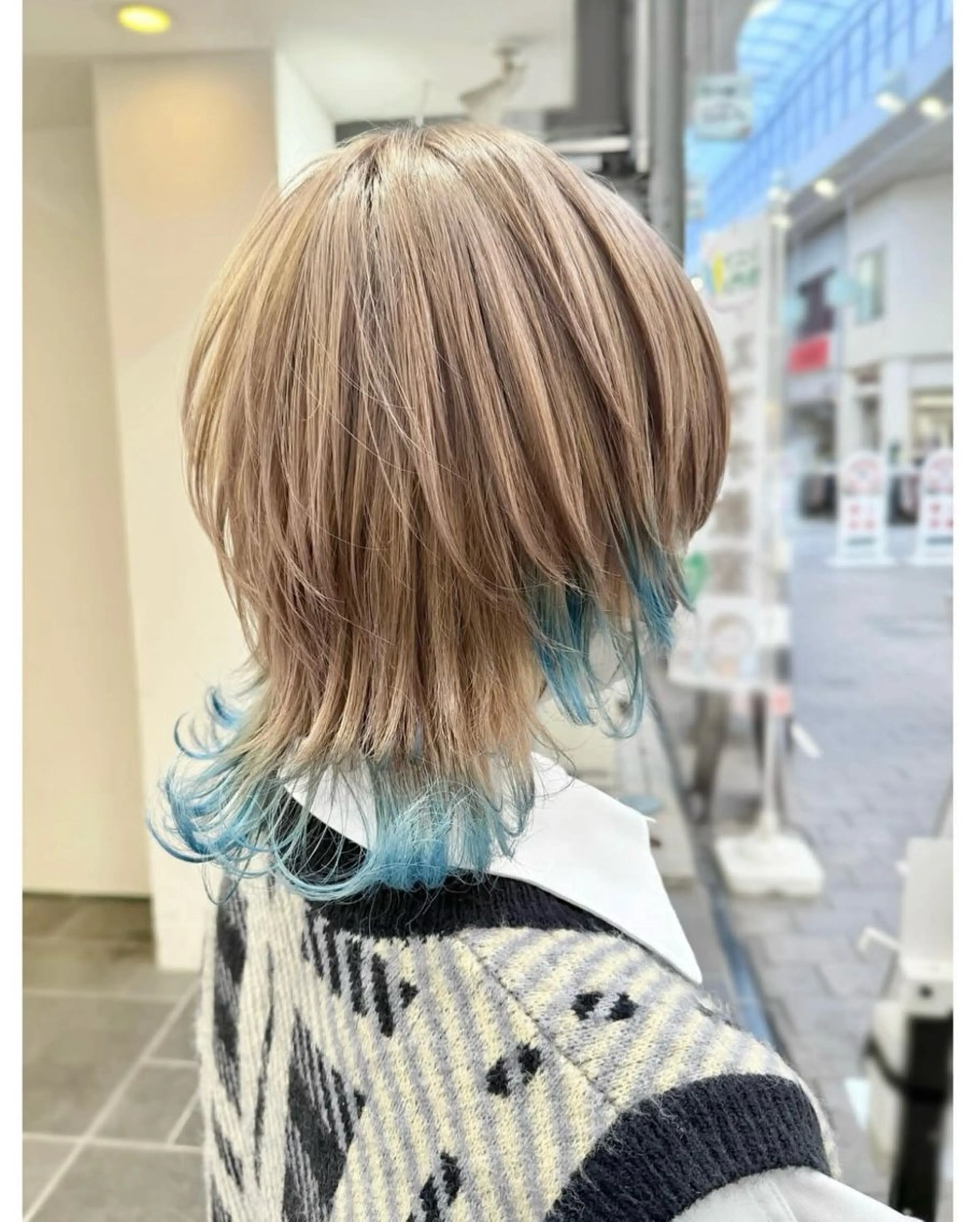 ショート カラー ベージュカラー ヘアカラー GARU-ガル-所属・TSUNO🦖 派手髪/オタク美容師のヘアスタイル