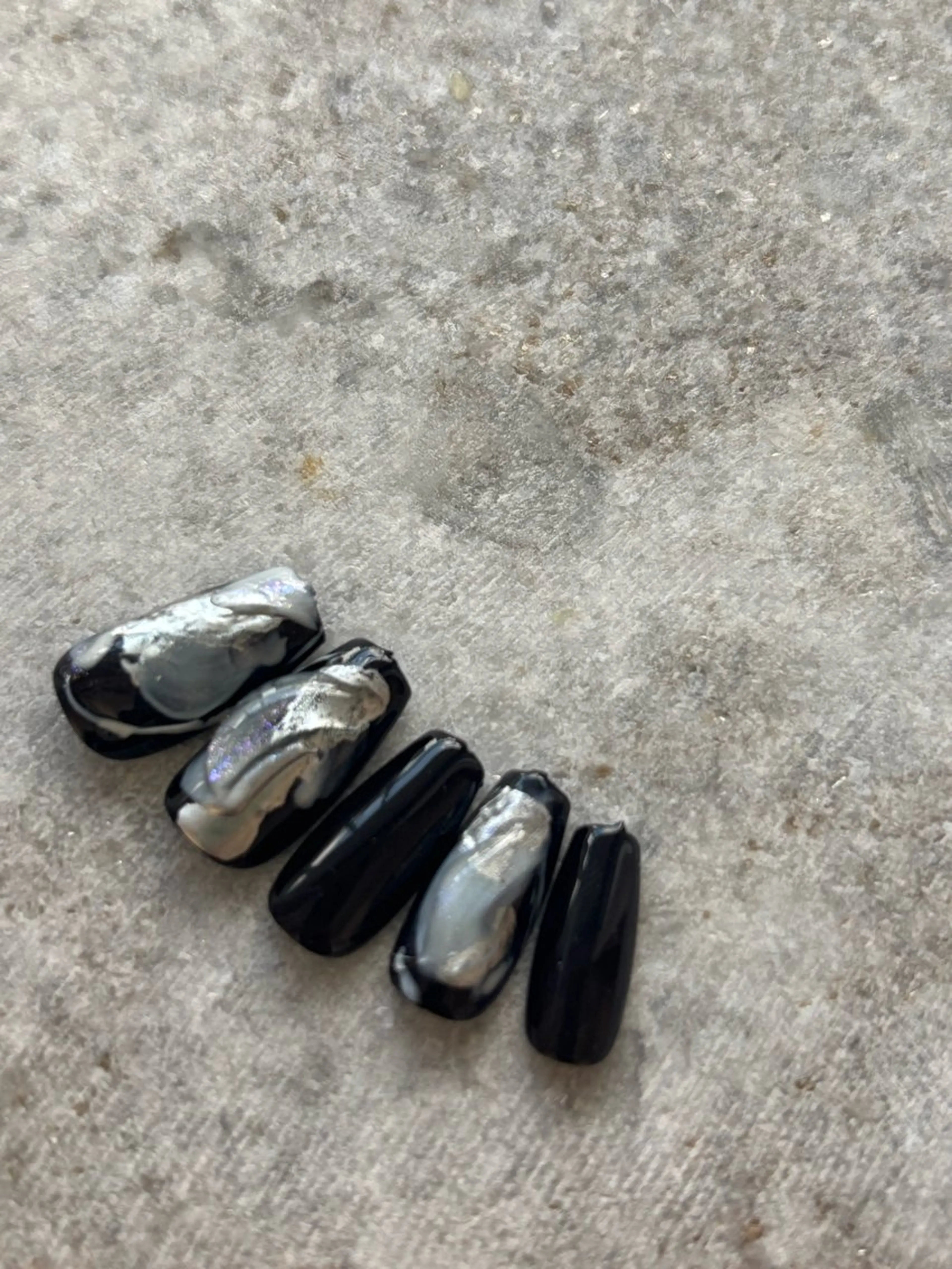 ネイル ニュアンスネイル ハンドネイル 三本 綾奈のネイルデザイン