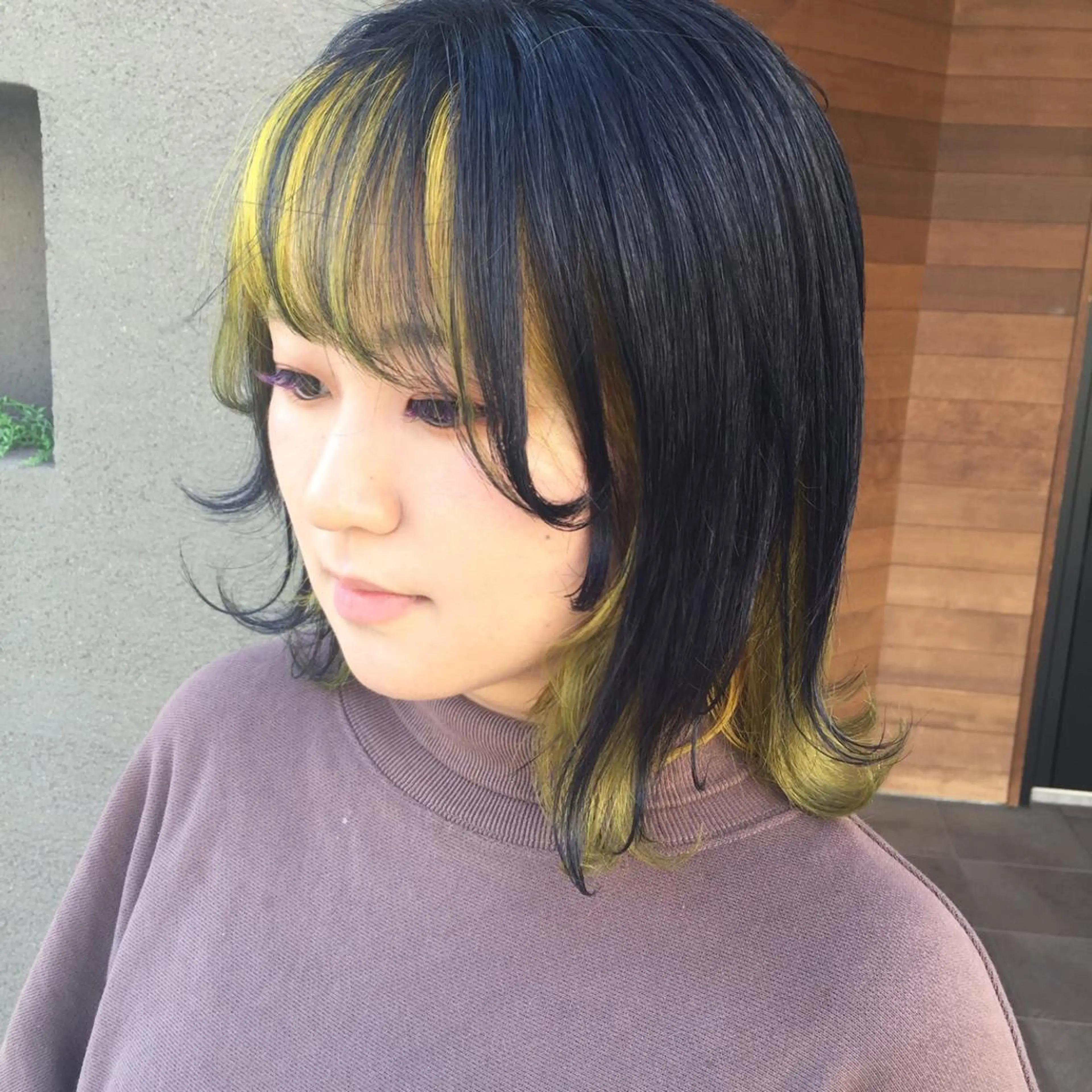 ミディアム イエローカラー maco 艶感ハイトーン🦋のヘアスタイル