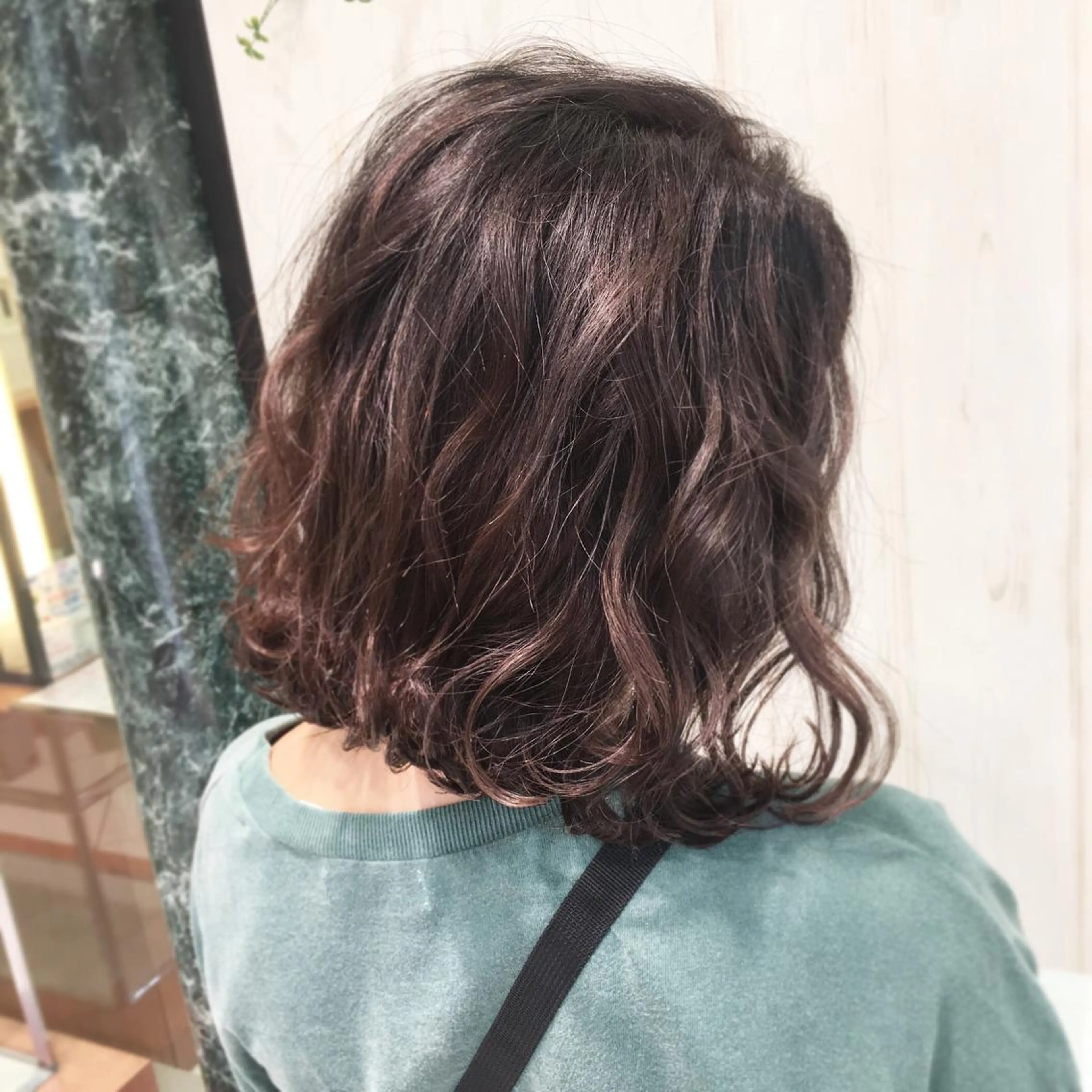 ショート カラー ブラウンカラー 外ハネヘア カット ヘアカラー トリートメント N° jillva ♦️川端裕司♦️のヘアスタイル