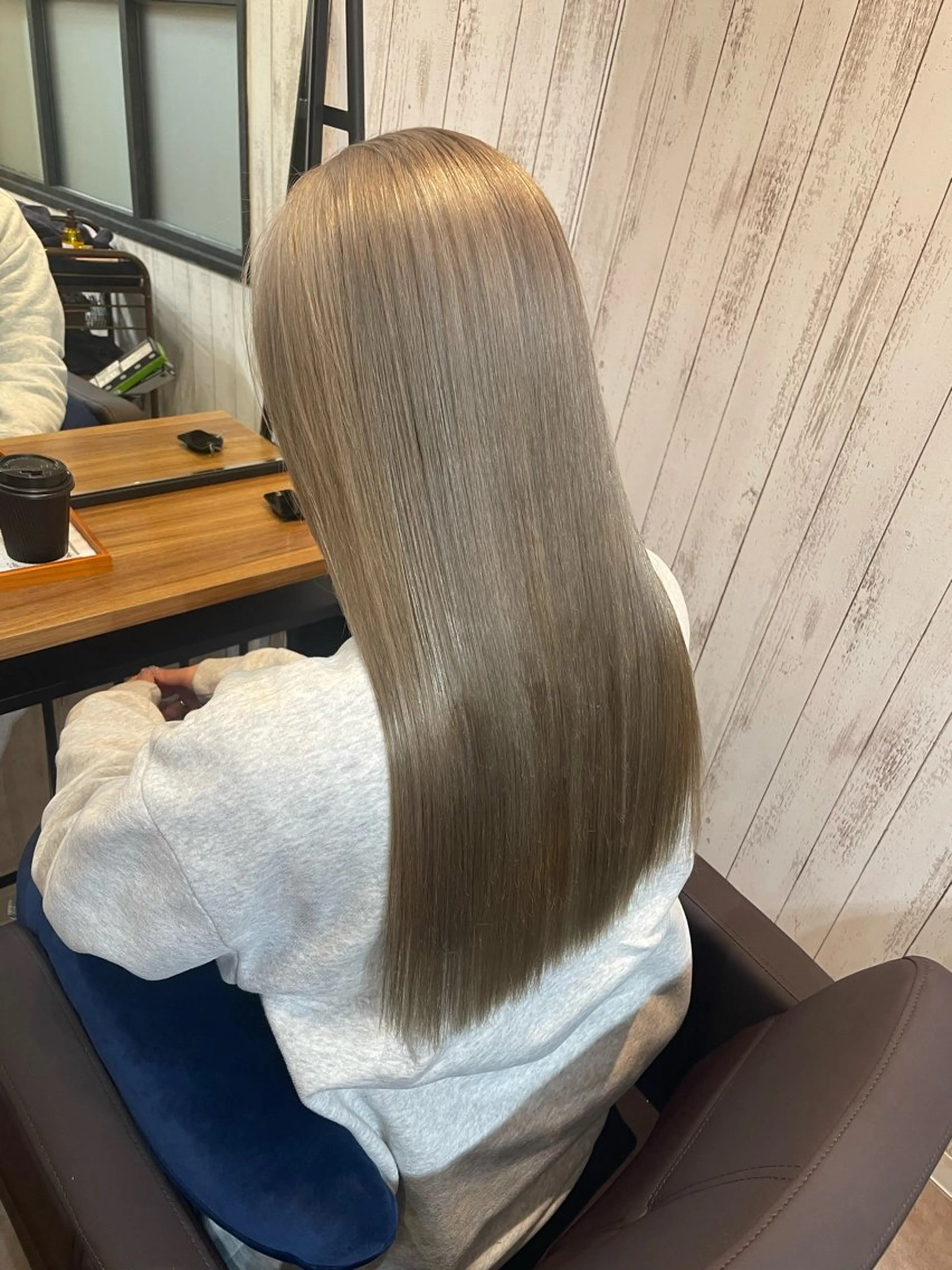 ロング ヘアカラー ブリーチ特化🎖️ピ ンクカラー高橋さやかのヘアスタイル