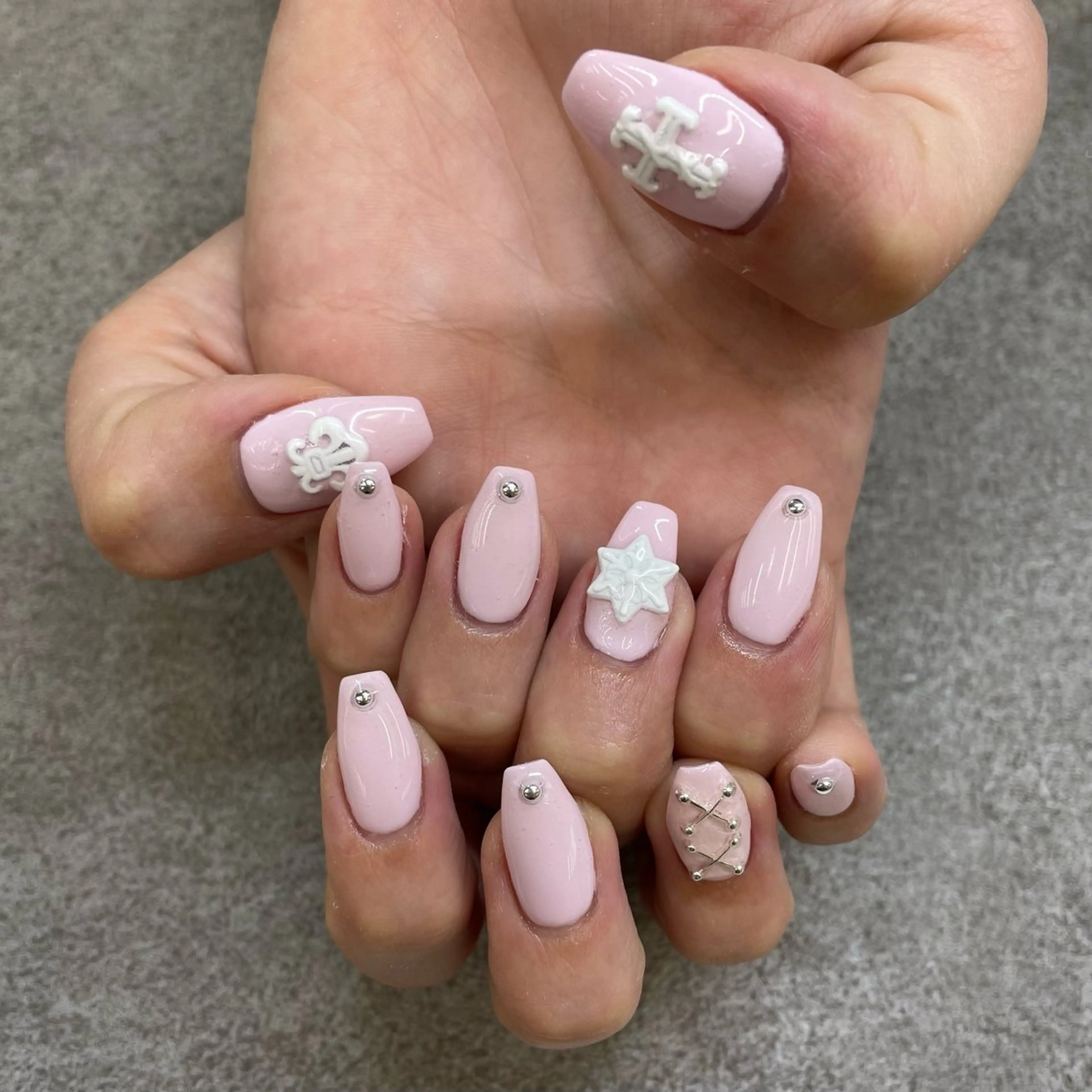 ネイル 持ち込み ワンカラーネイル MAXKELLY ANNAのネイルデザイン