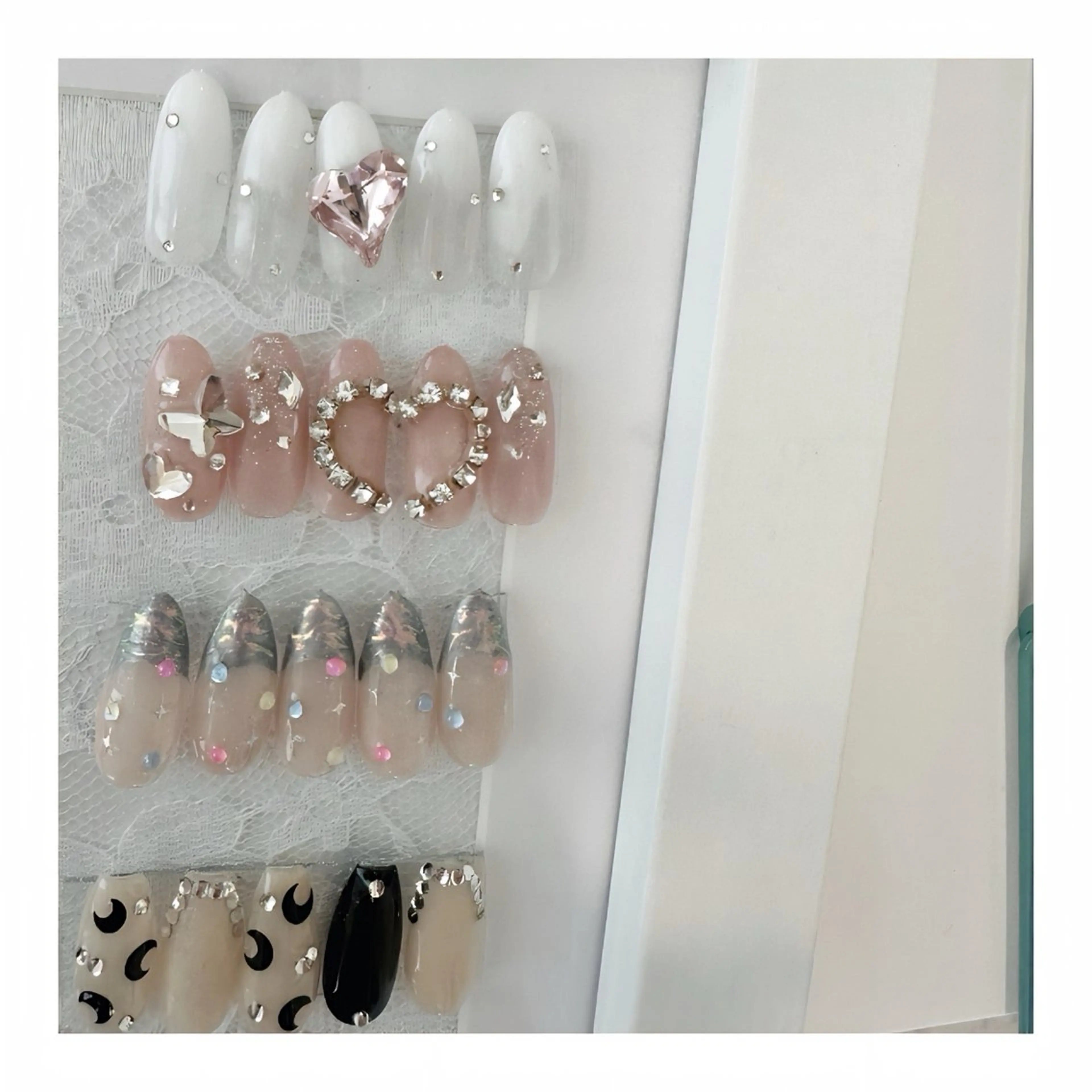 ネイル キラキラネイル ハンドネイル YURI ◡̈ nagoyaのネイルデザイン