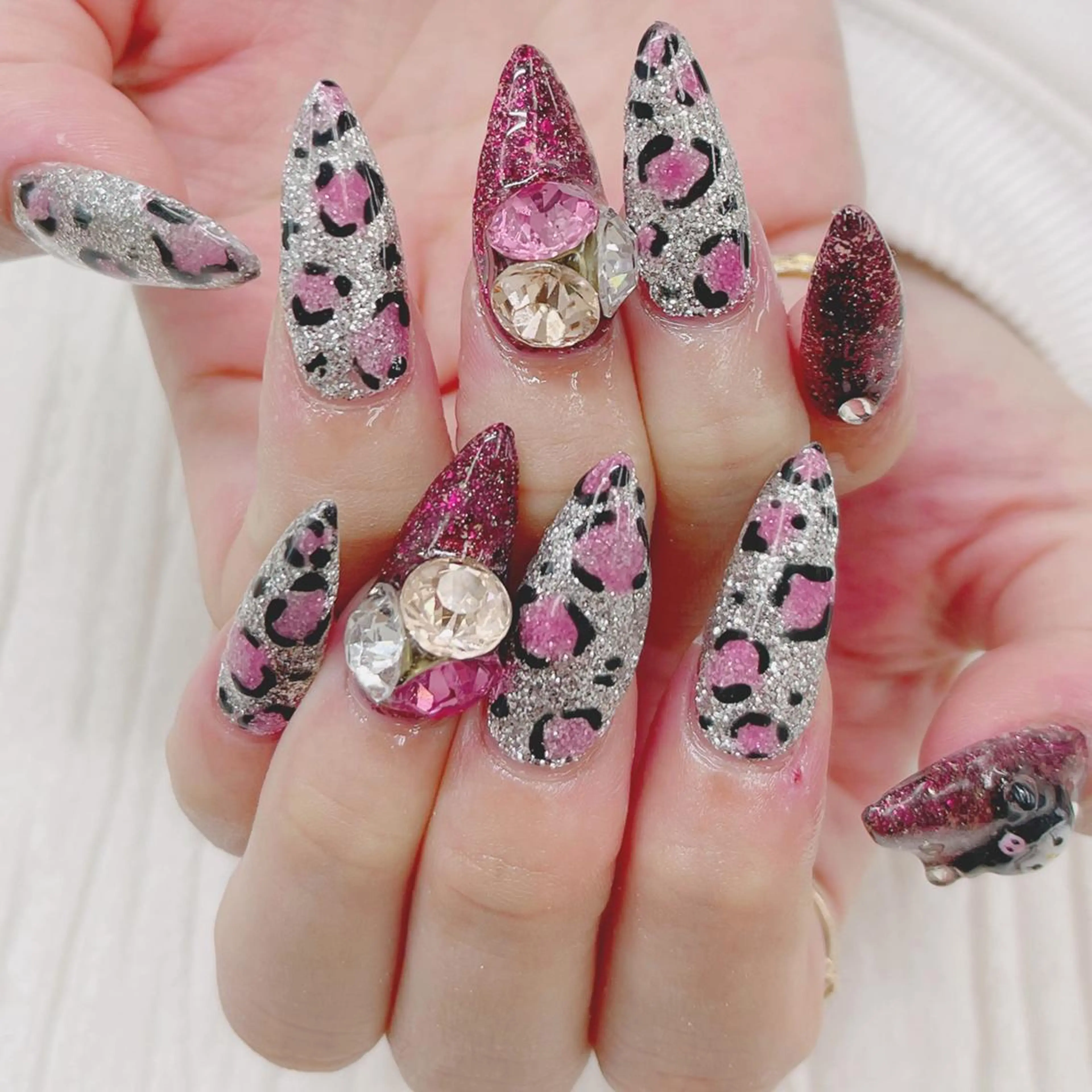 ネイル Nail salon Honey Beeのネイルデザイン