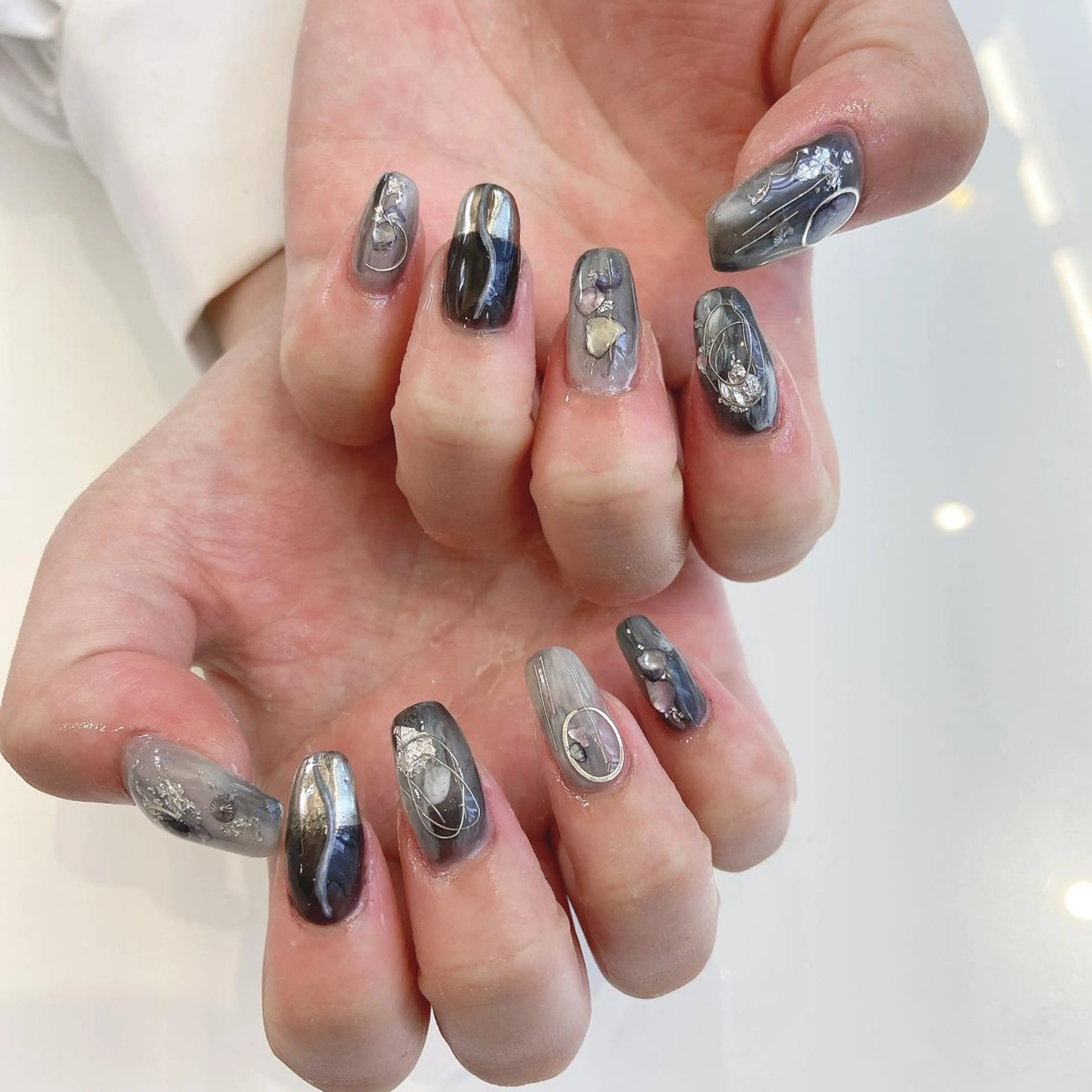 ネイル 韓国風✨髪質改善✨ 縮毛矯正✨松浦知奈美のヘアスタイル