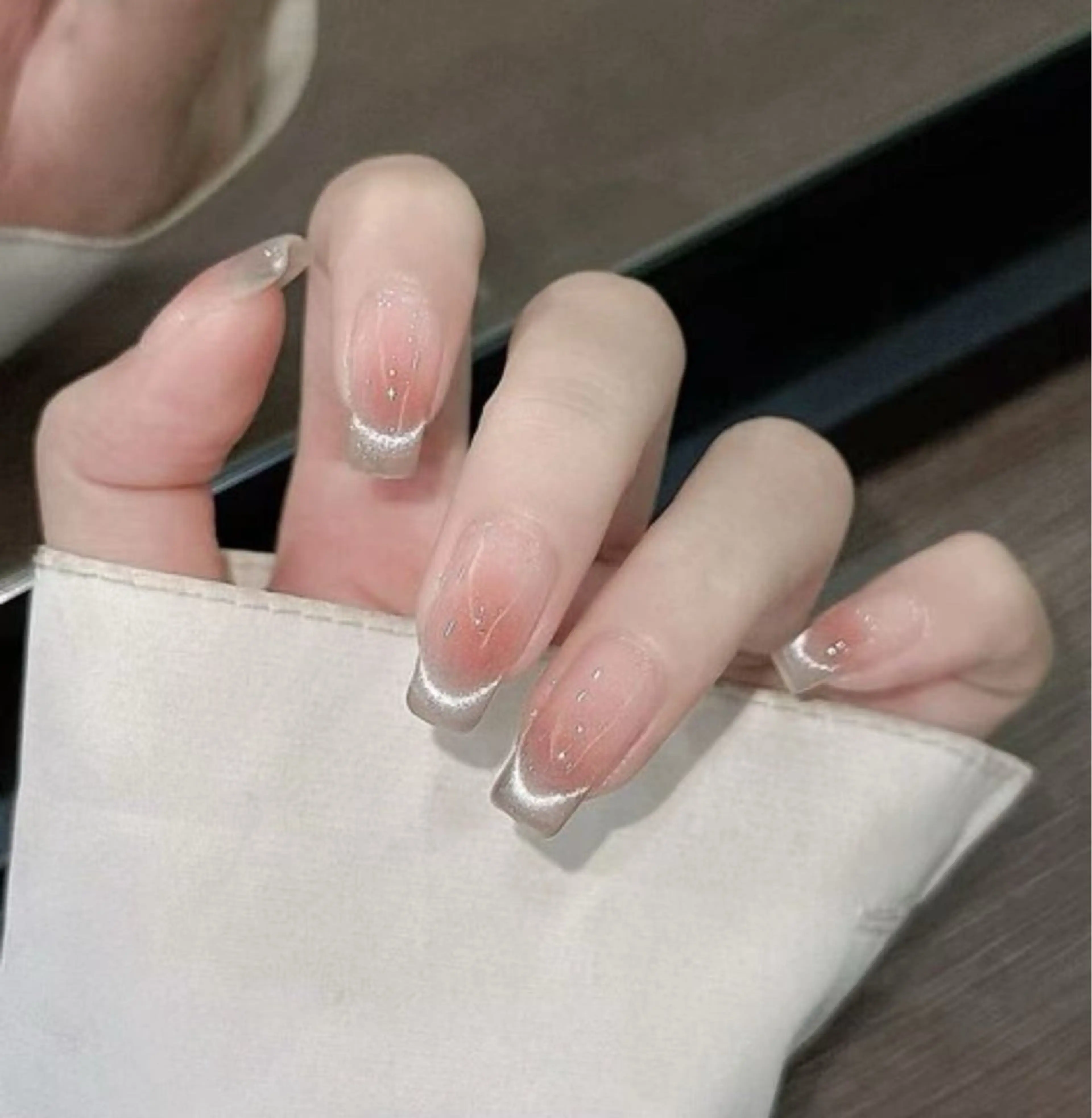 ★期間限定★ 【初回ソフトジェルオフ無料】❤️❤️自爪★チークマグネットフレンチ 7990→5990の写真