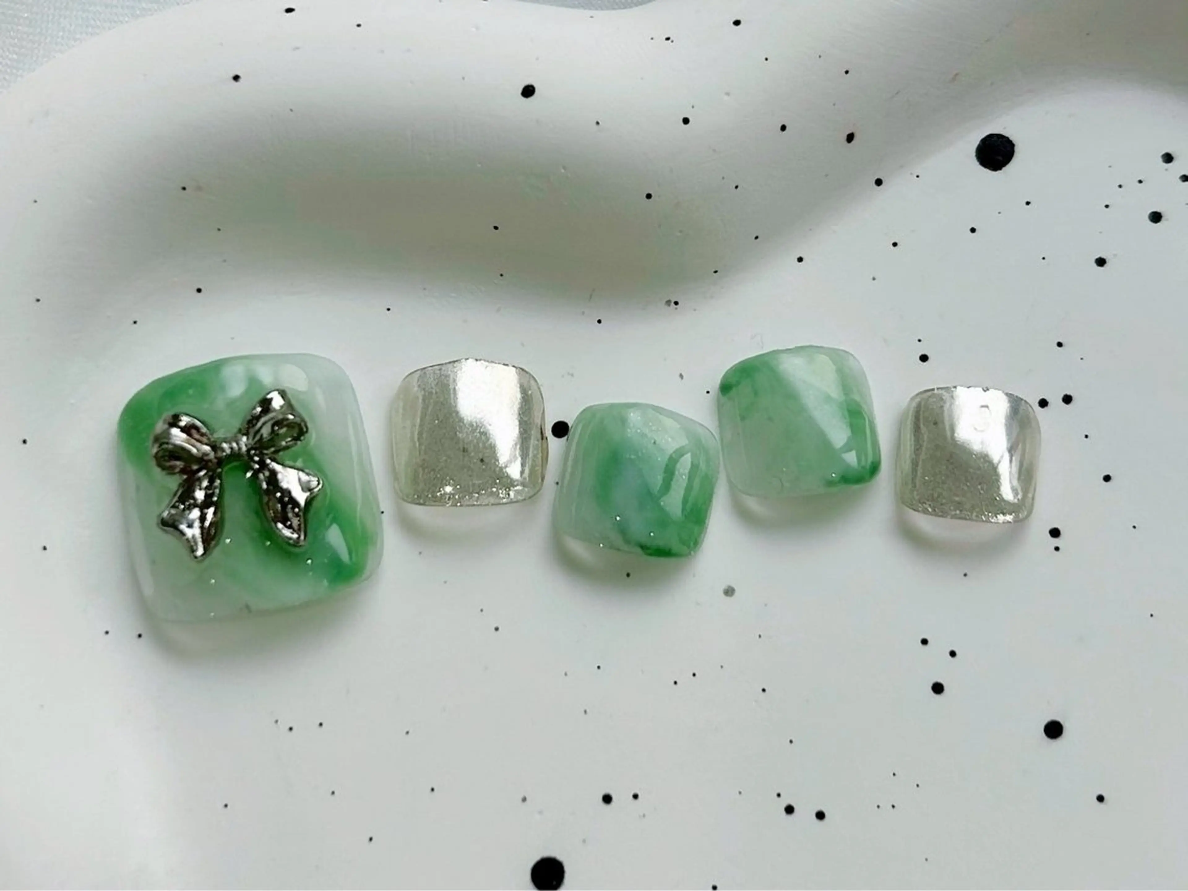 ネイル フットネイル アイ.ネイリスト りこの眉毛・アイブロウイメージ