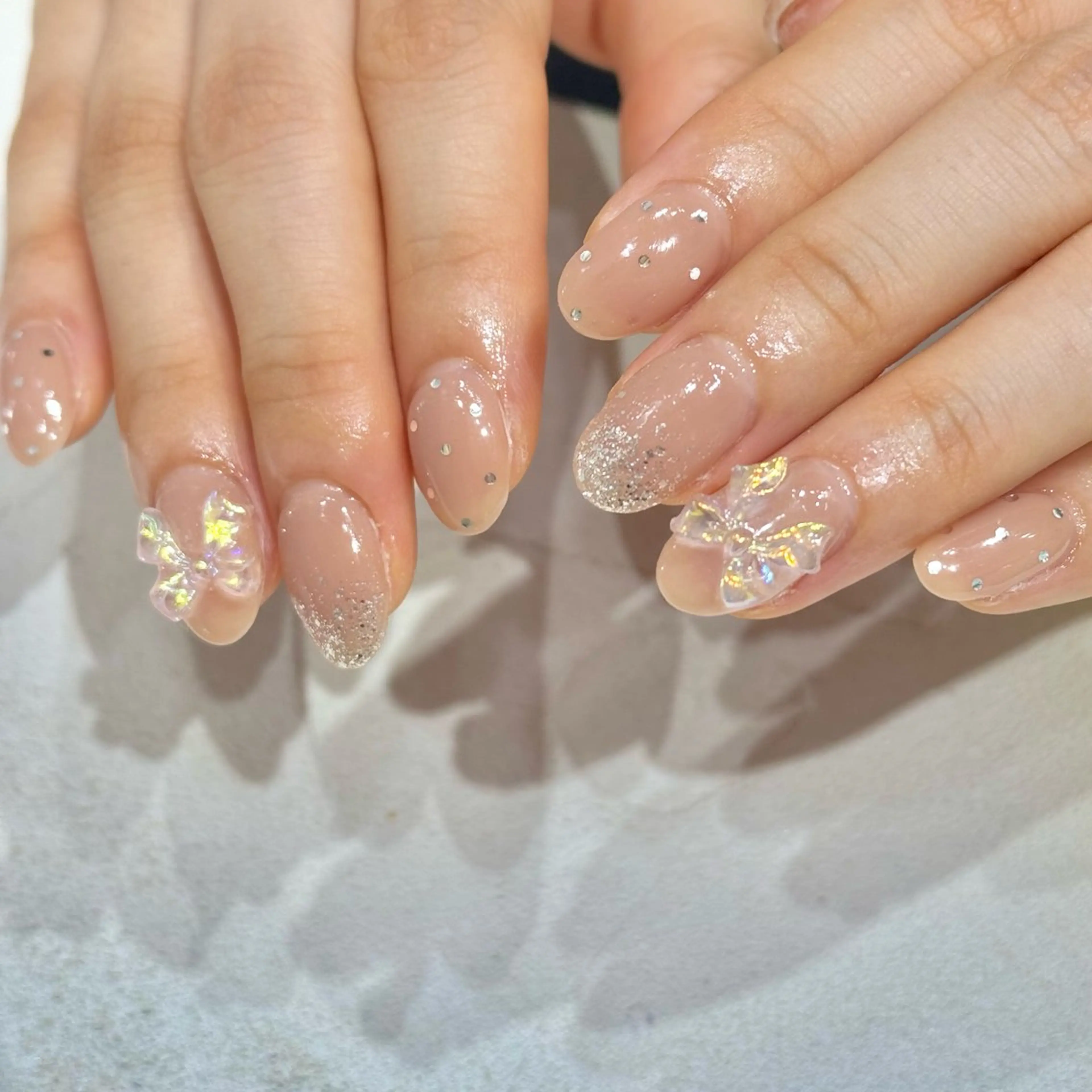 ネイル ドット ジェルネイル グラデーション キラキラネイル ワンカラーネイル Bianca YAMADA☺︎のネイルデザイン