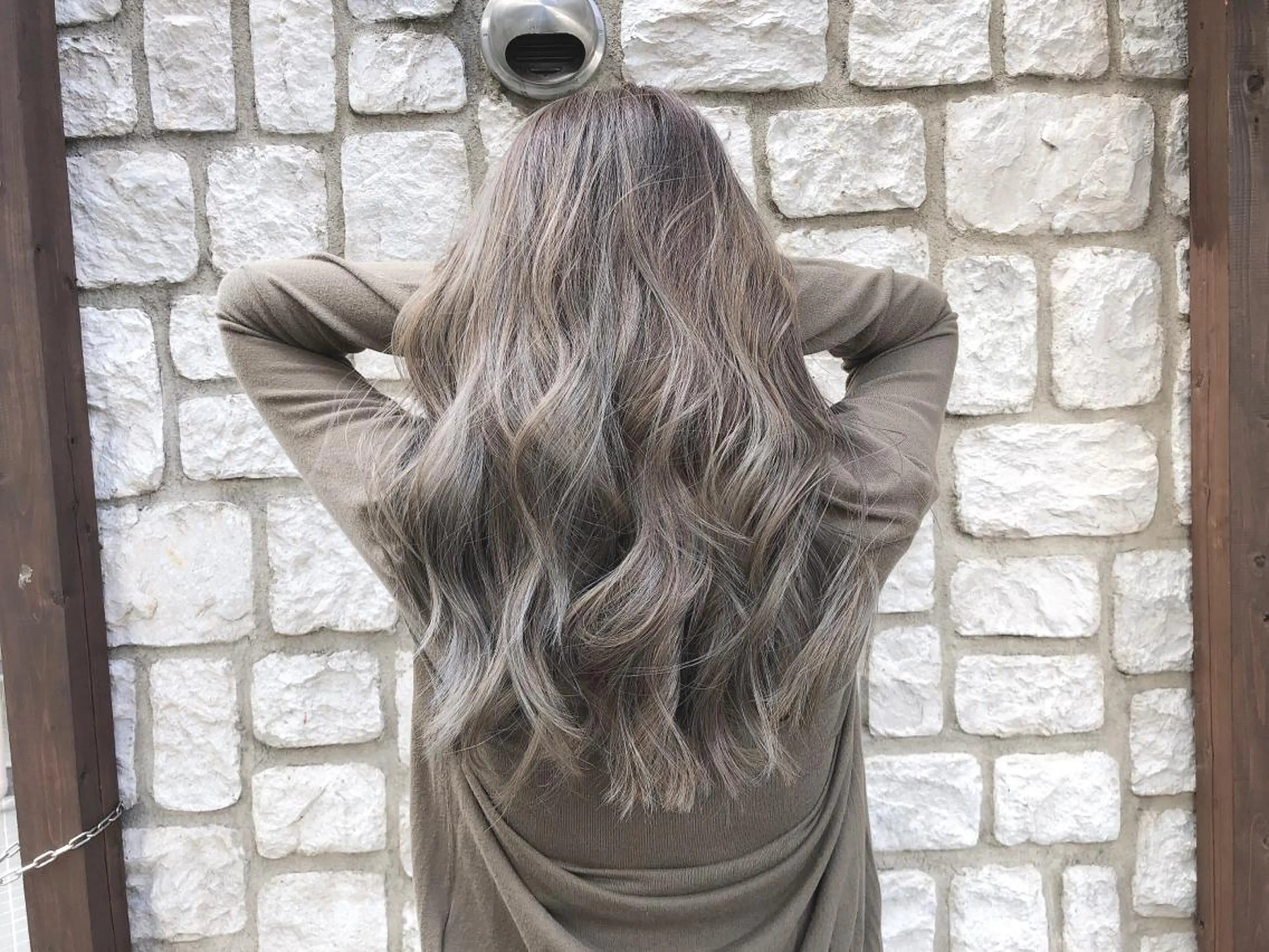 ロング カラー パーマ ヘアアレンジ メンズ キッズ ネイル マツエク・マツパ メンズバレイヤージュ アッシュ バレイヤージュ レイヤーカット OAK  兵庫所属・OAK 兵庫のヘアスタイル