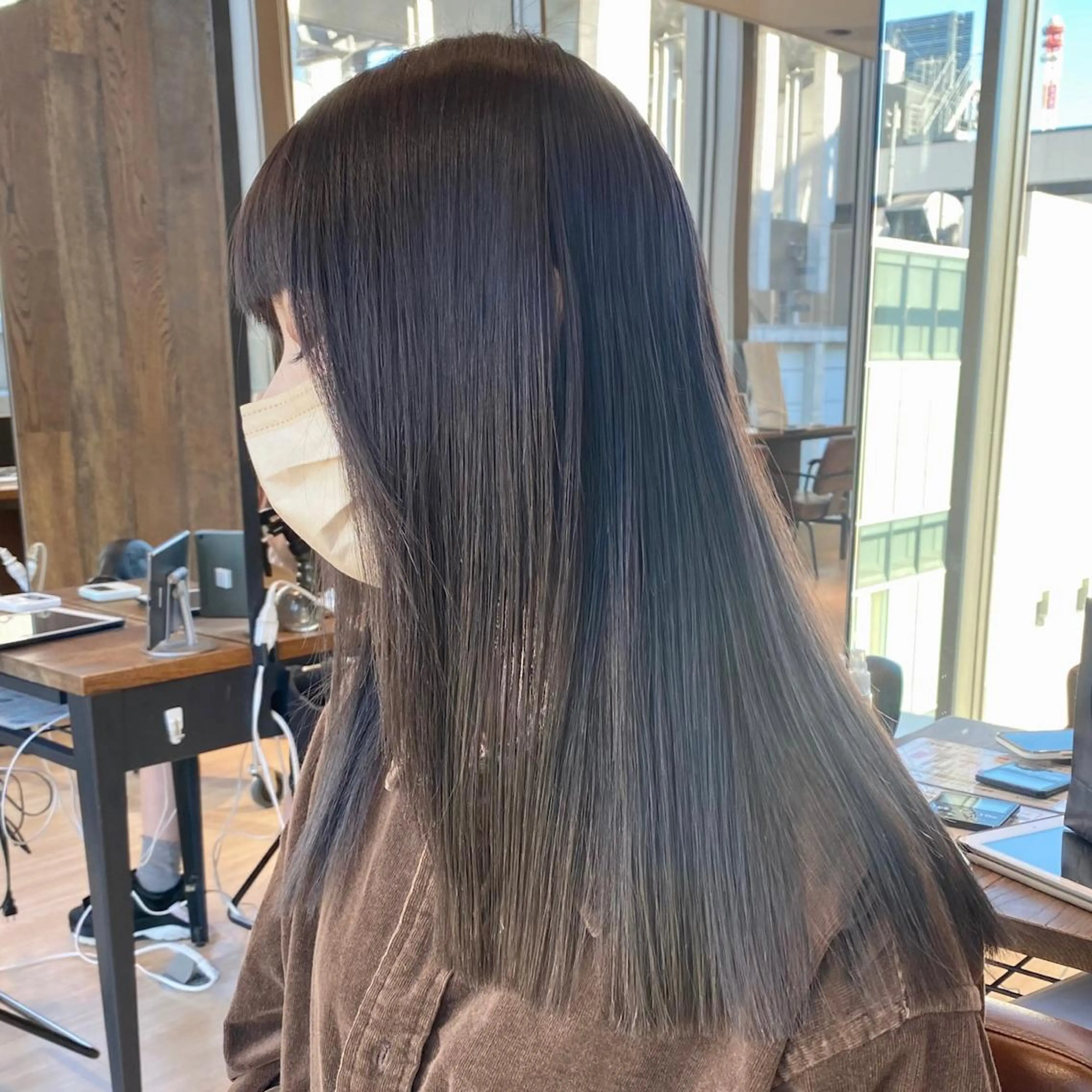 セミロング カラー 透明感カラー トリートメント レイヤー/顔周り /透明感🩶高橋大のヘアスタイル