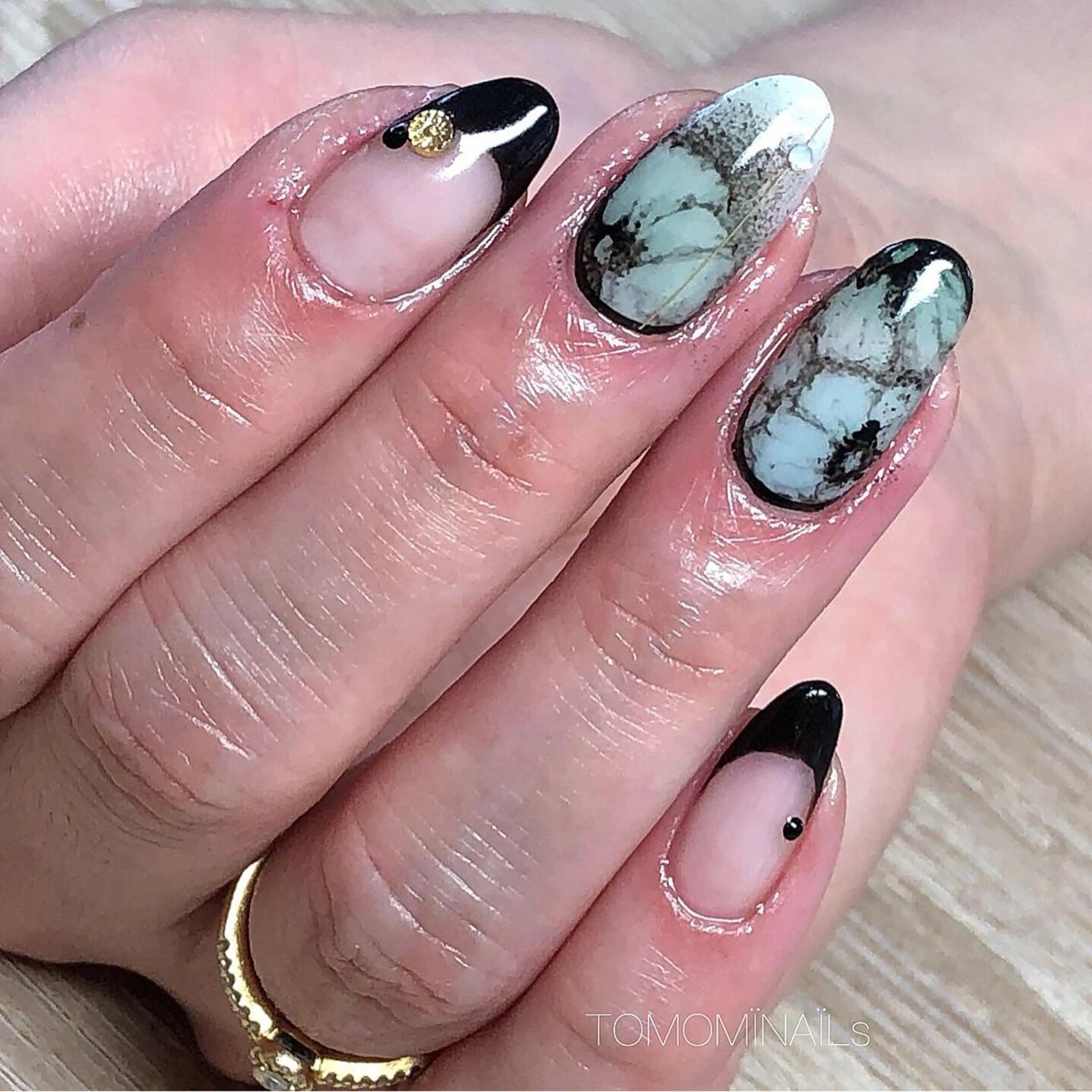 ネイル private salon TOMOMINAILs所属・TOMOMI NAILsのネイルデザイン