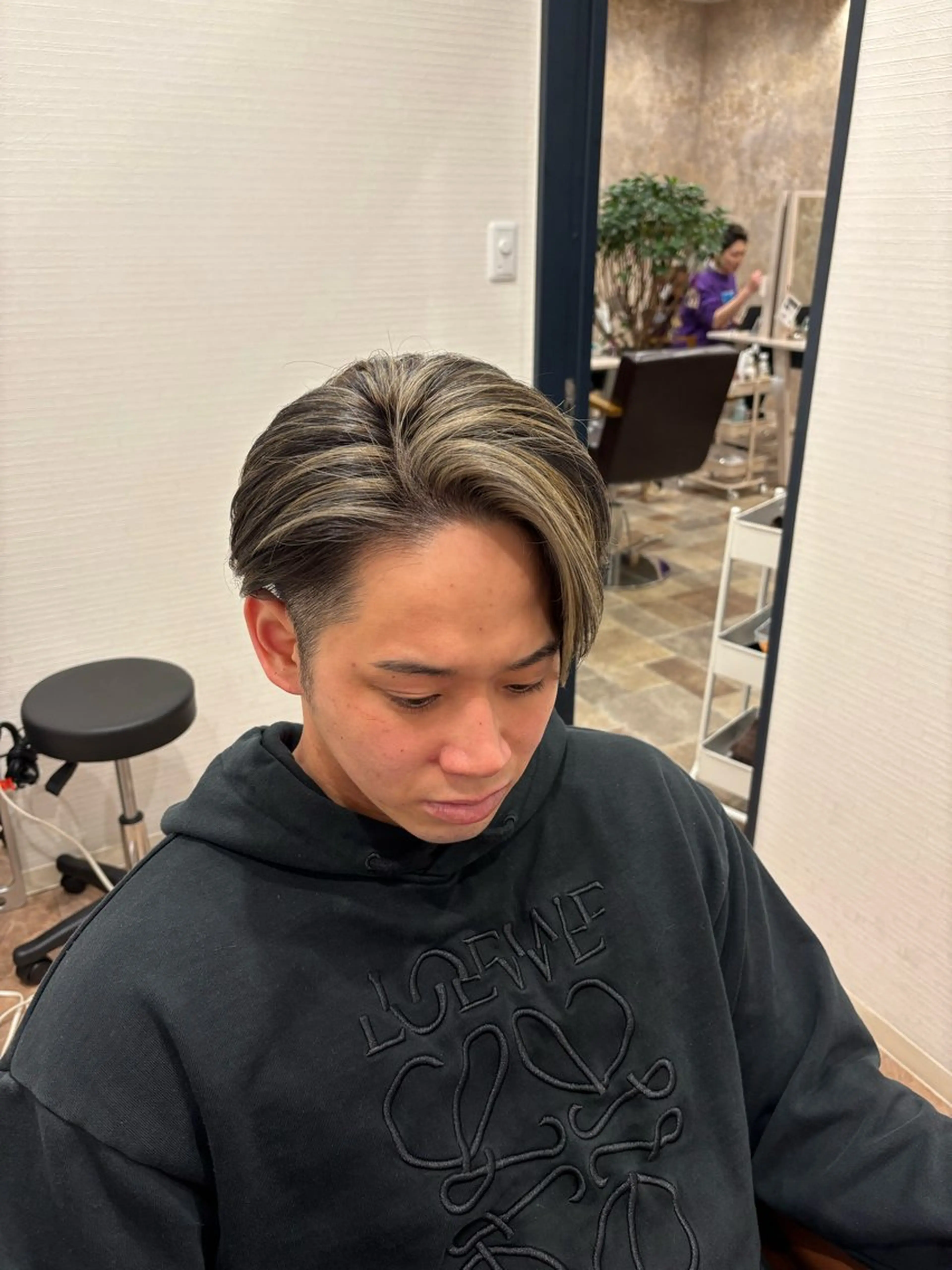 ショート ハイライト 藤井 楓のヘアスタイル