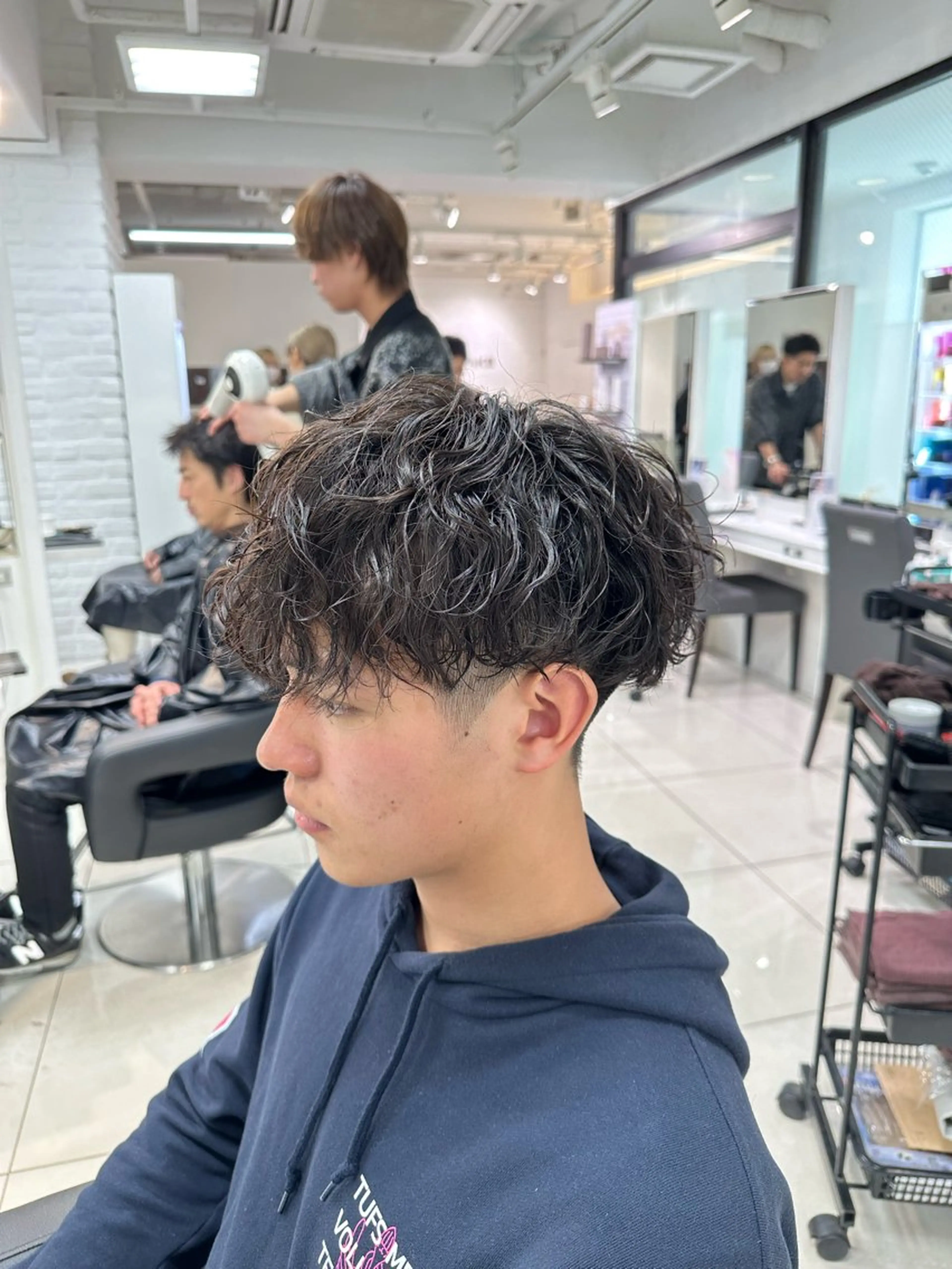 ショート パーマ メンズ メンズパーマ カット パーマ トリートメント フェザーパーマ職人 🪶ryosukeのヘアスタイル
