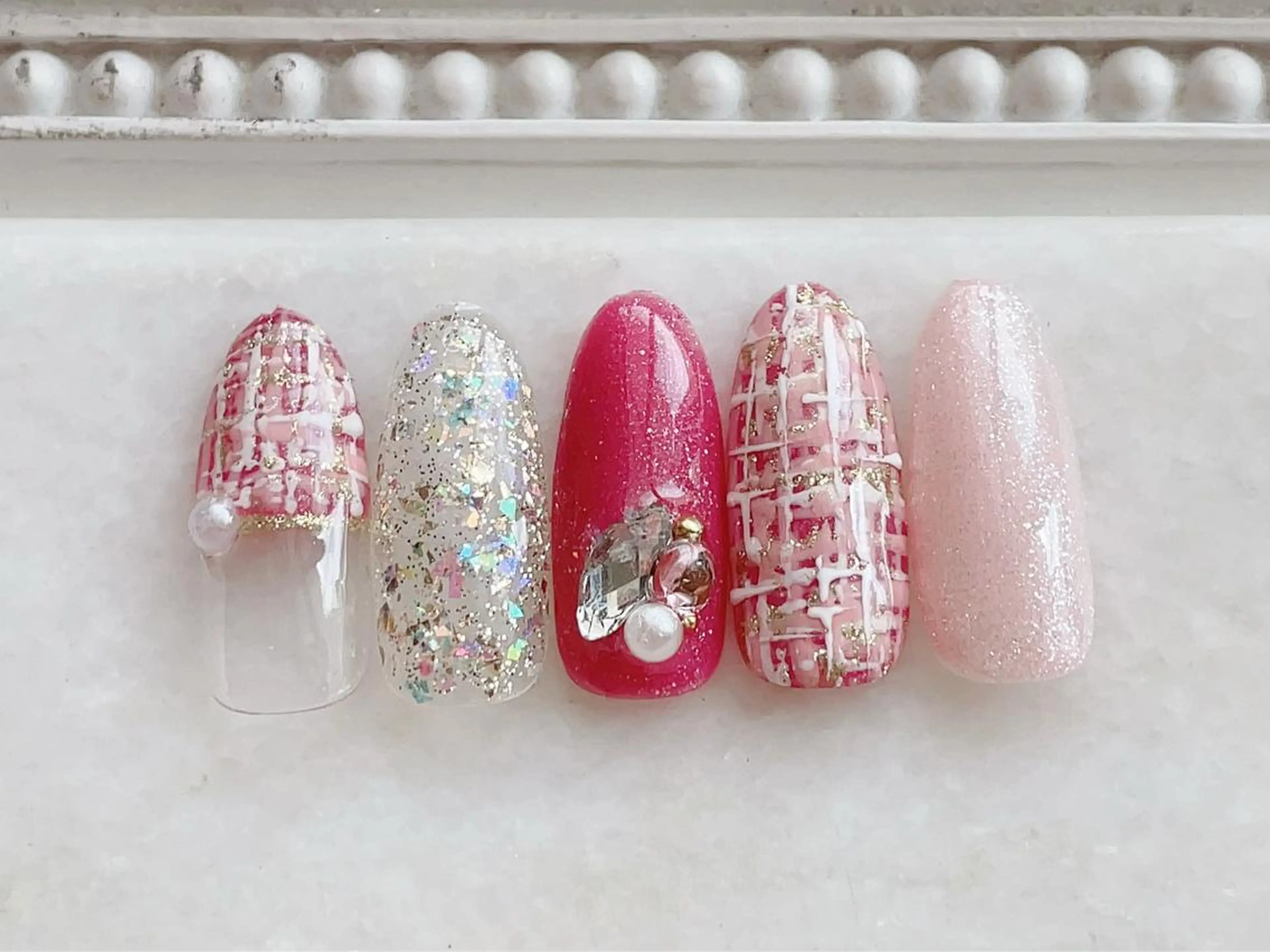 ネイル ジェルネイル キラキラネイル ニュアンスネイル パラジェル ハンドネイル Satomi  のネイルデザイン