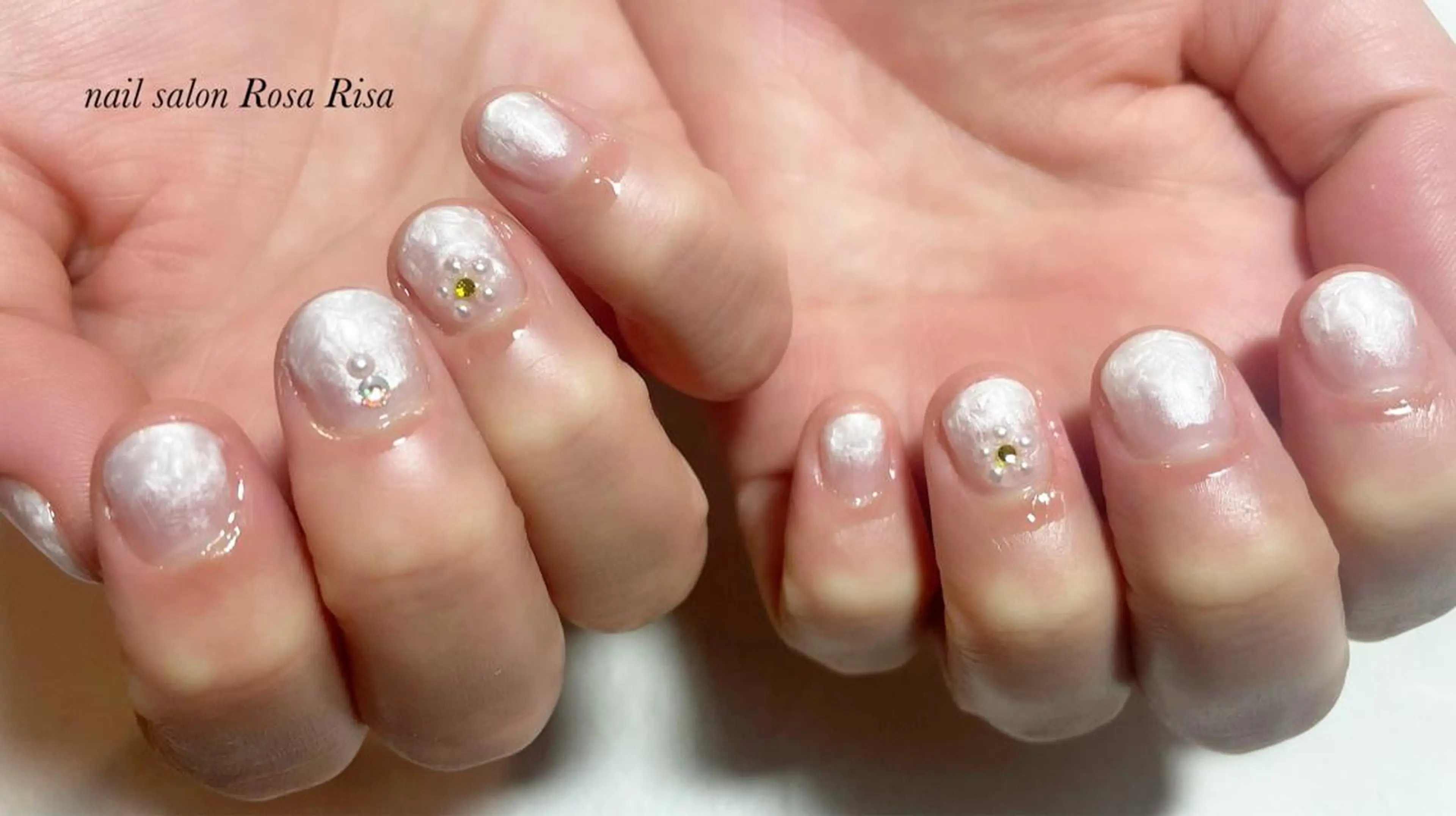 ショート ネイル ネイルスタジオ シェイクユアハンズのネイルデザイン