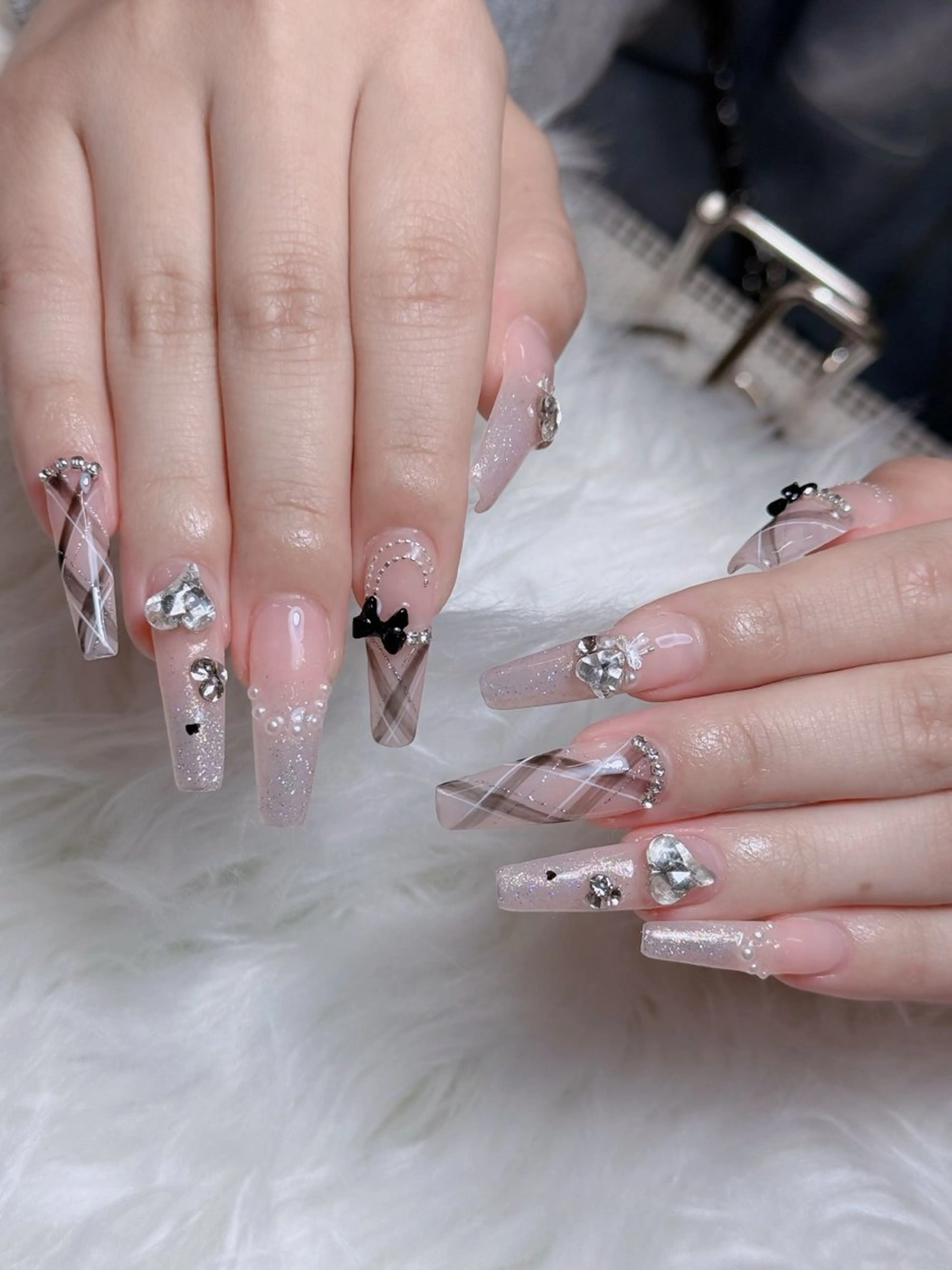 ネイル オーロラネイル チークネイル フットネイル フレンチネイル 韓国ネイル ハンドネイル Lumi Nailのネイルデザイン